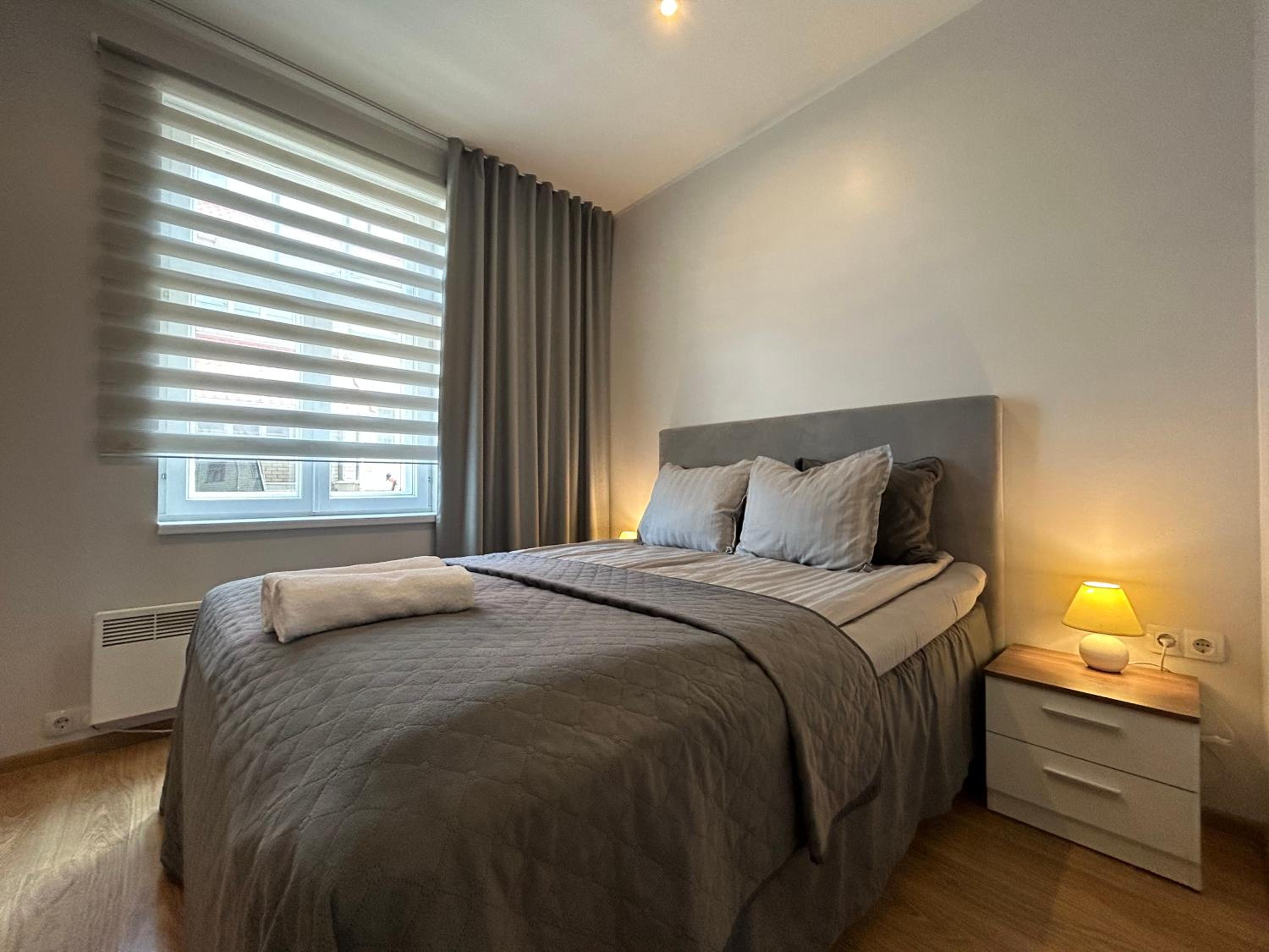 One-Bedroom Apartment - Photo 2
