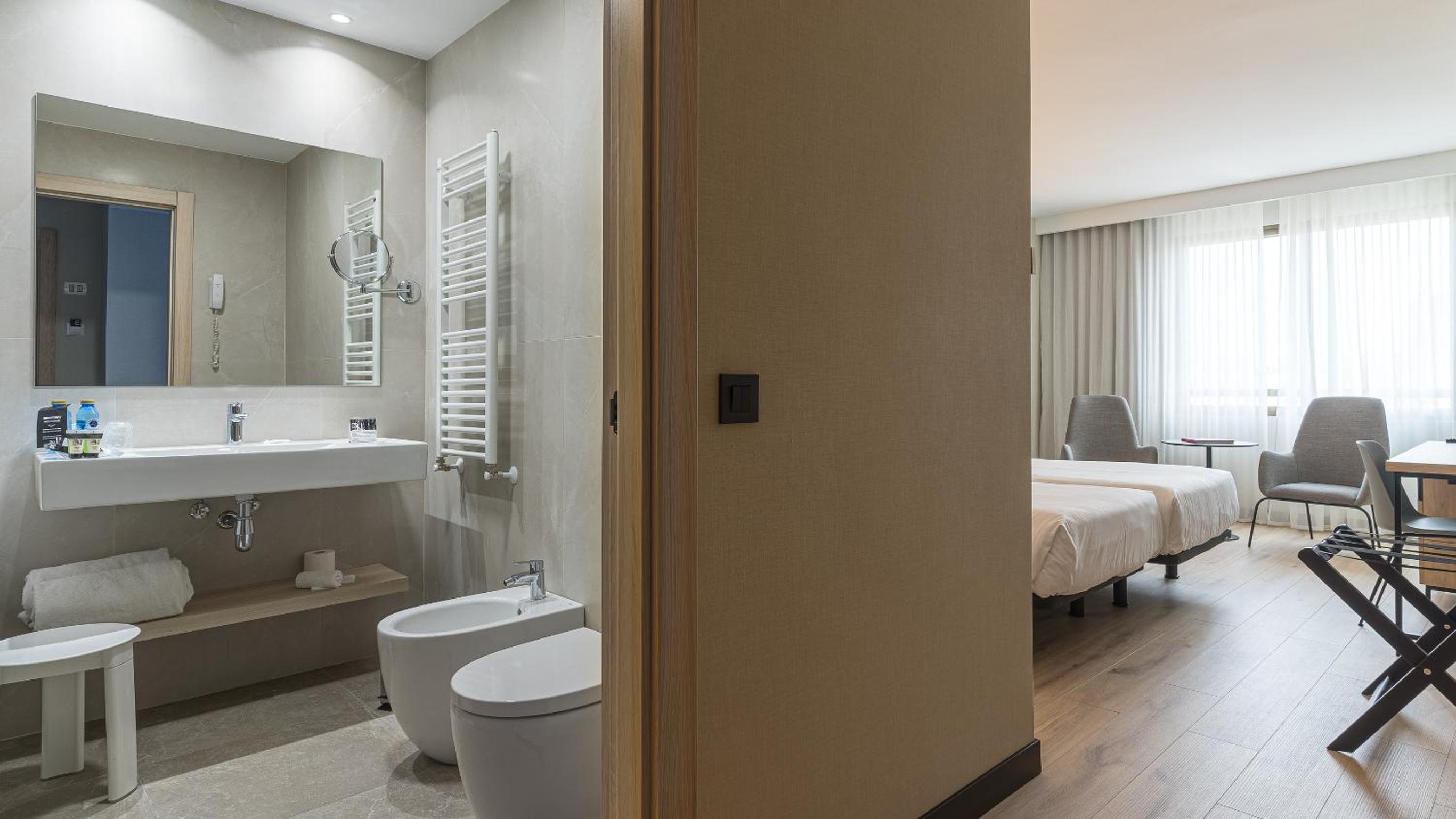 Confort Twin Room photo 3