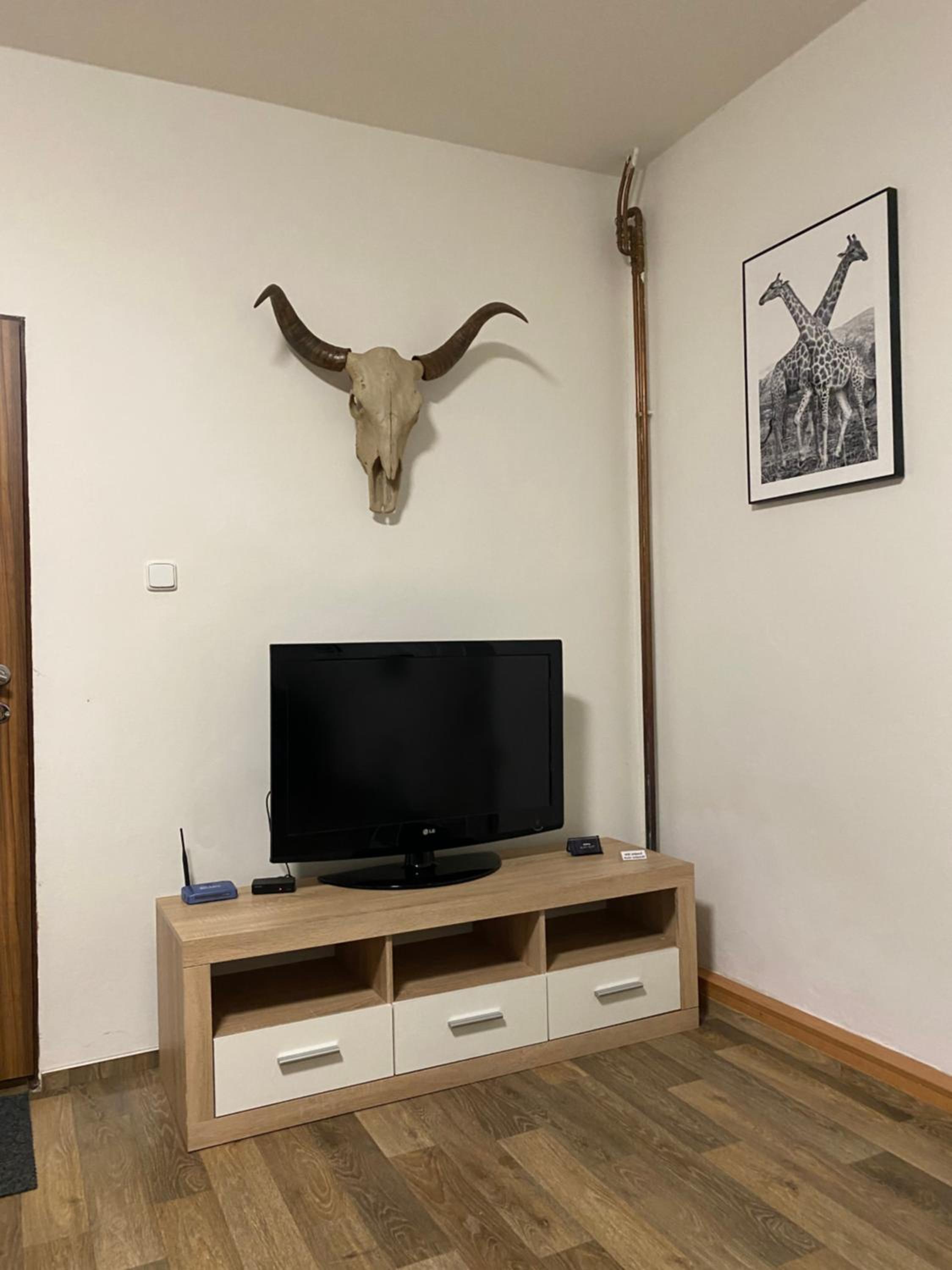 One-Bedroom Apartment - Photo 17