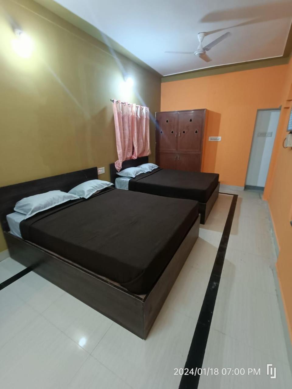 Deluxe Queen Room With Two Queen Beds