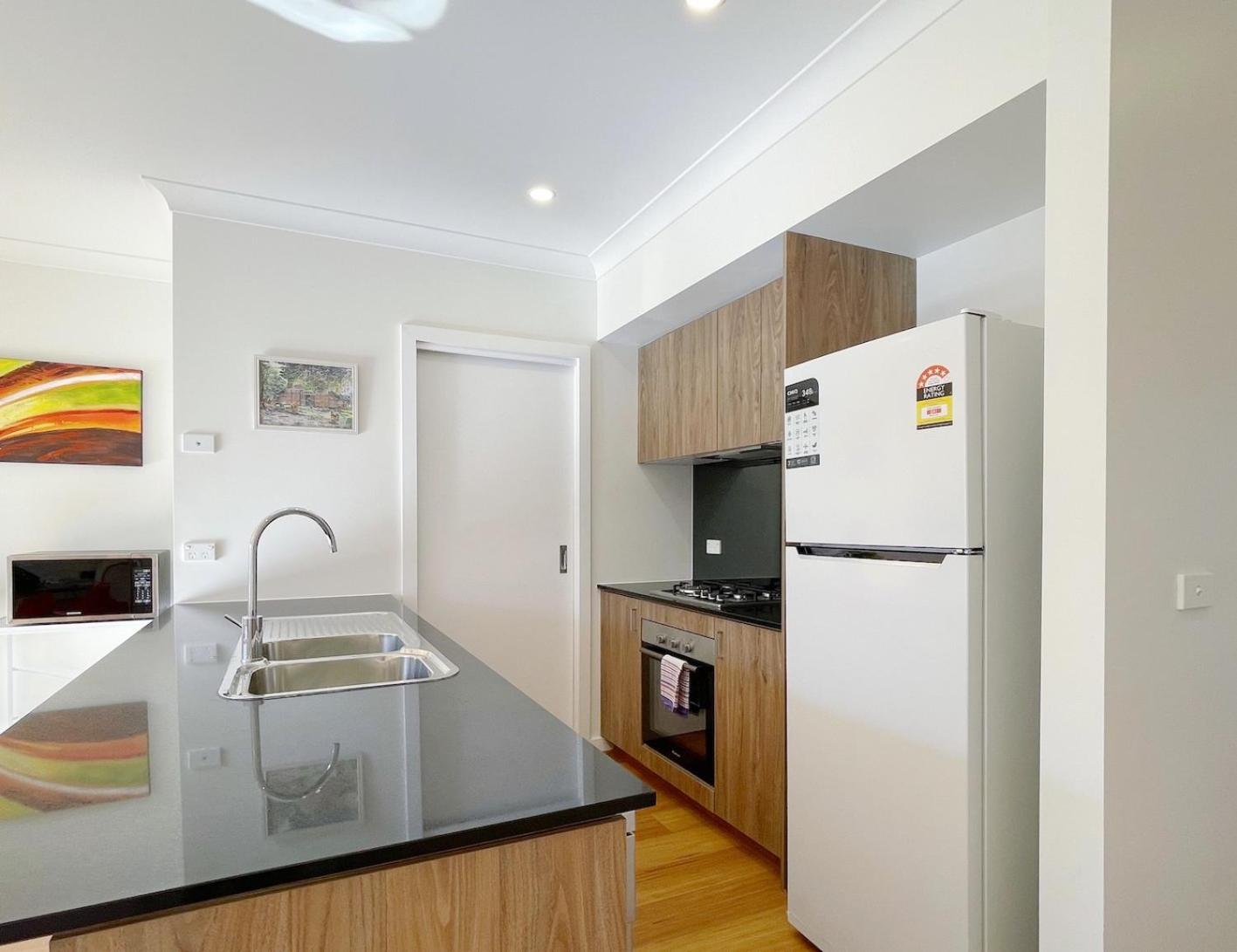 Four-Bedroom House photo 2