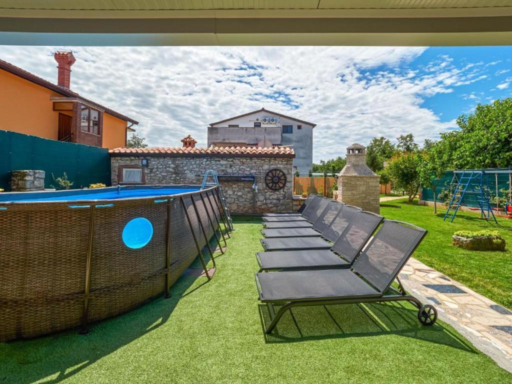 Villa photo 2