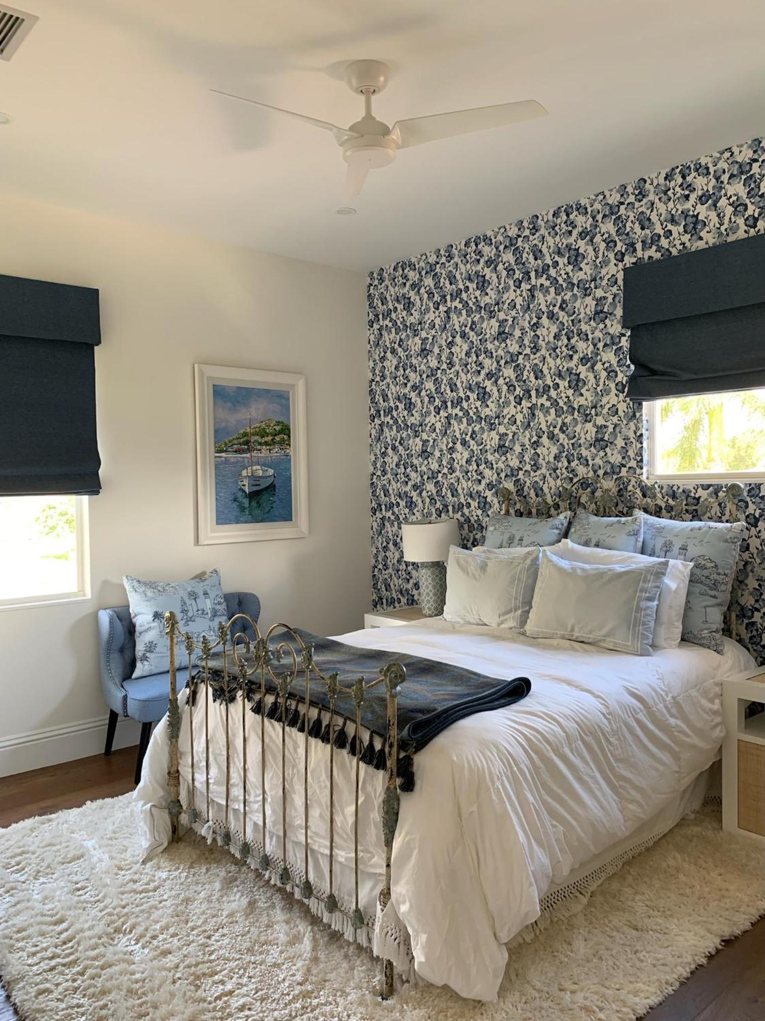 Six-Bedroom House photo 1