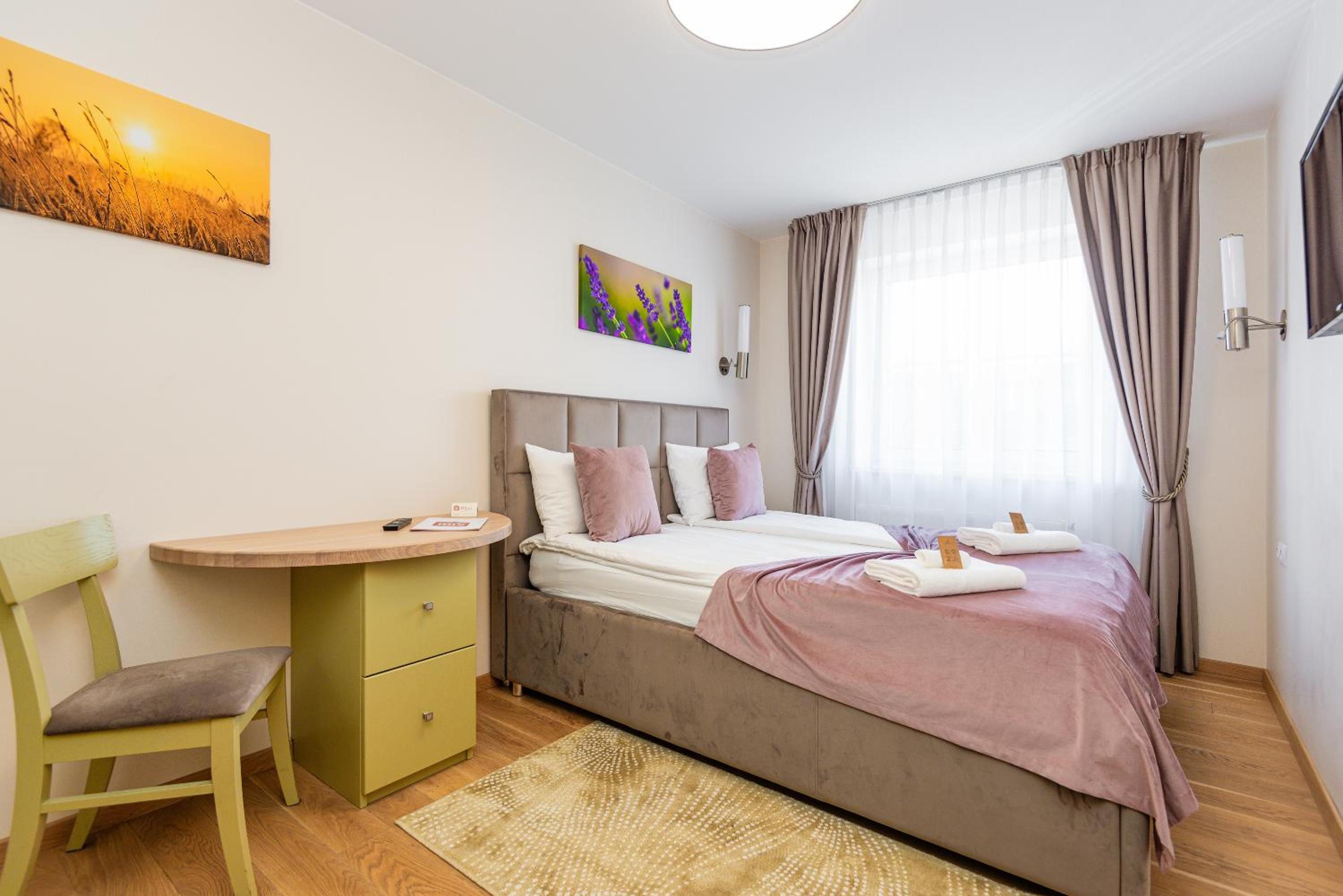 Double Room with Shared Bathroom photo 1