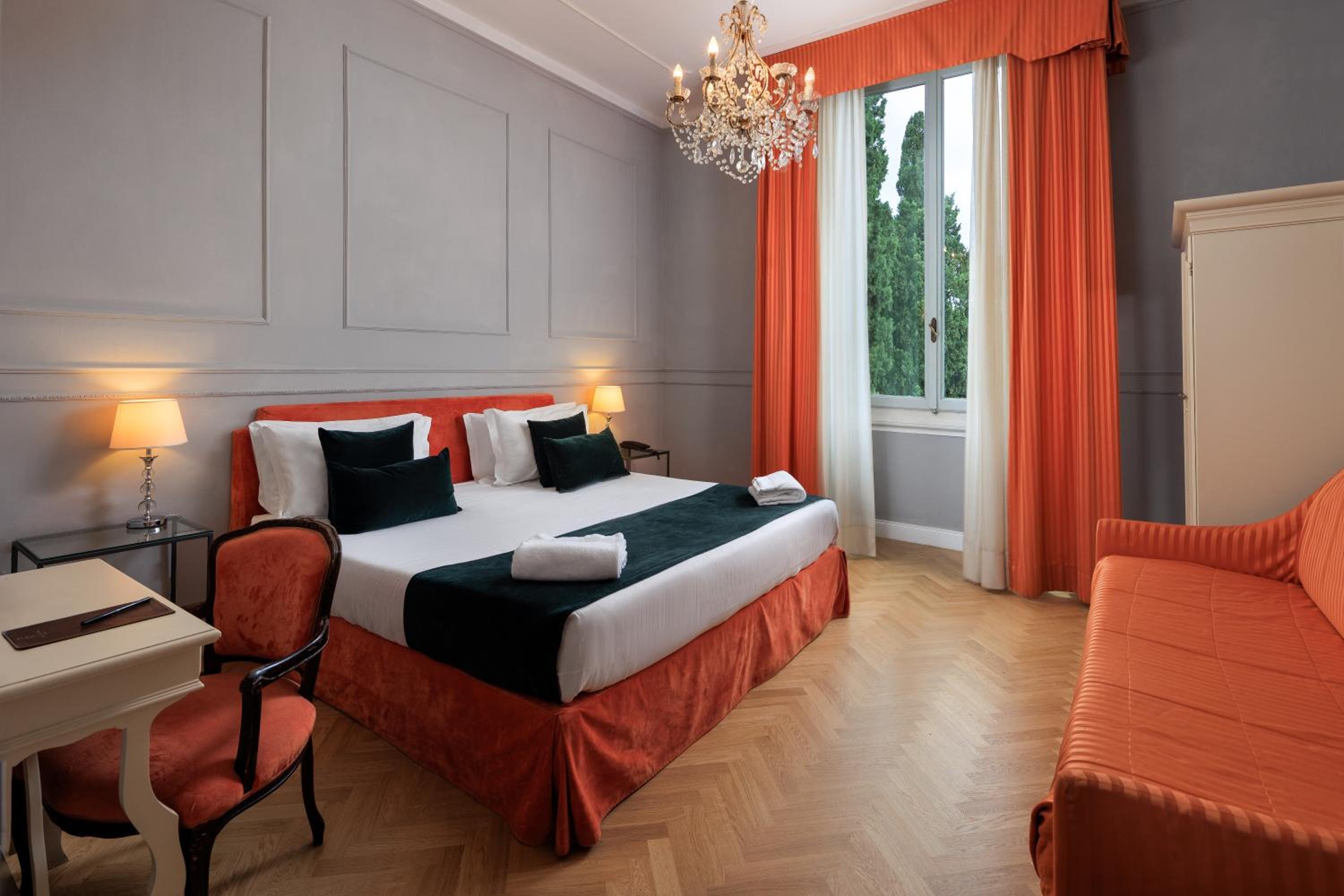 Deluxe Double or Twin Room photo 1