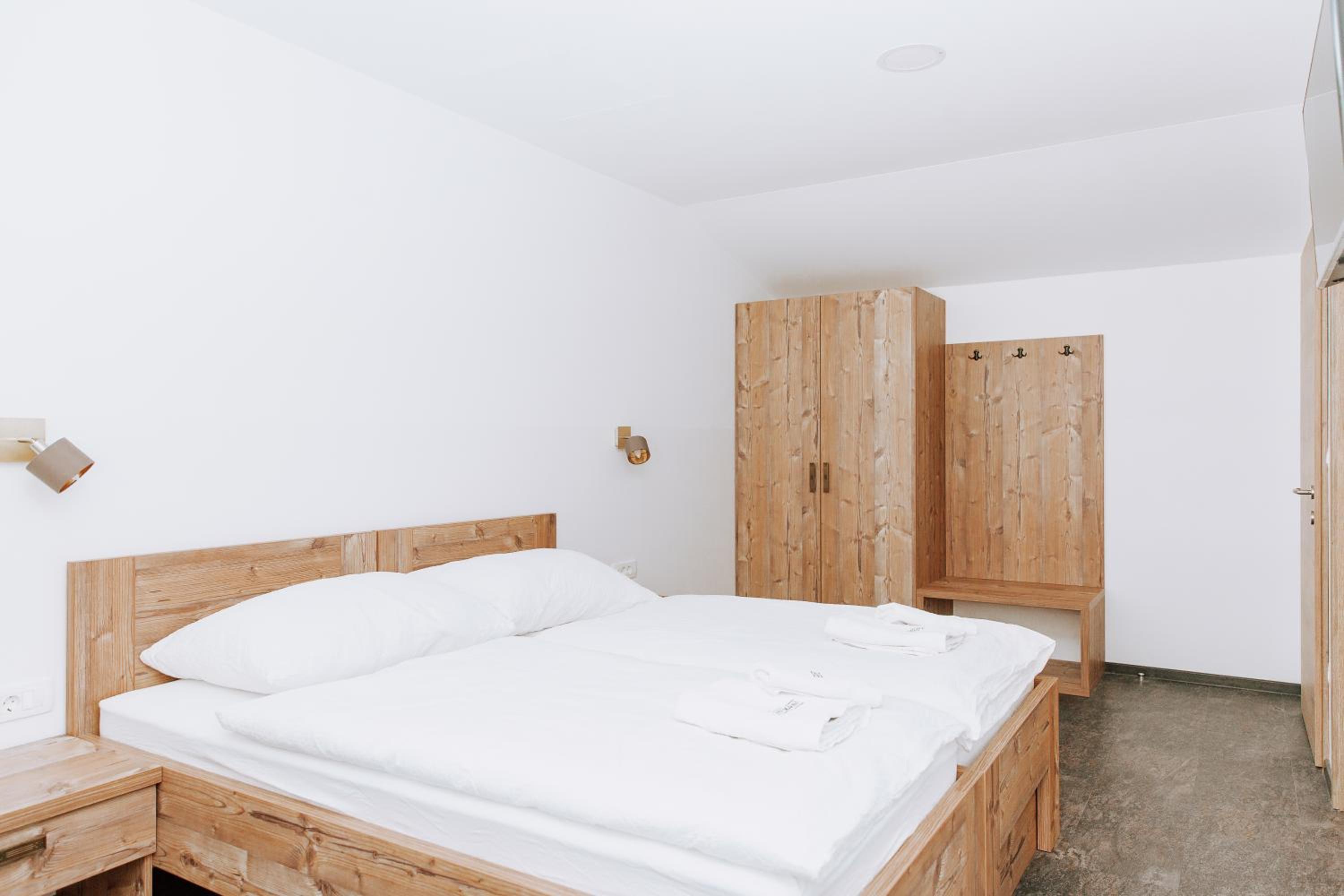 Double Room with Patio - Photo 1