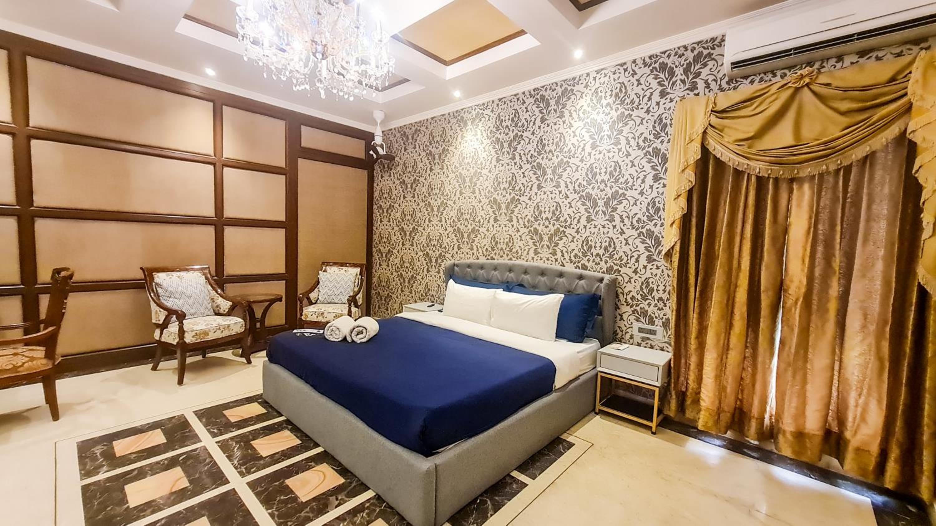 Deluxe Double Room With Bath