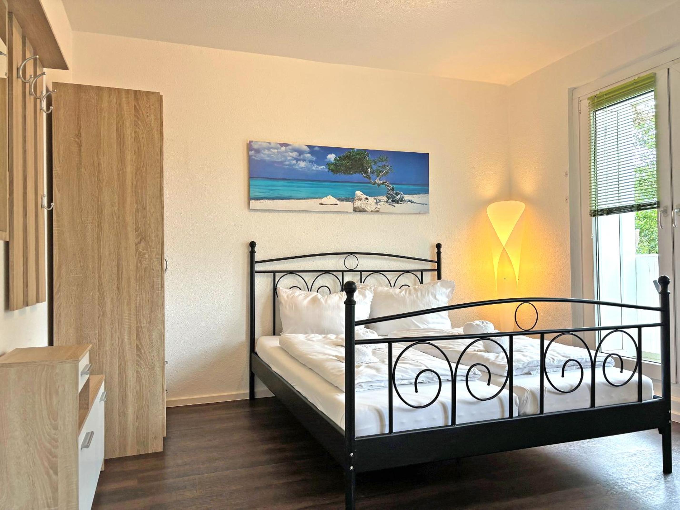 One-Bedroom Apartment with Balcony photo 1