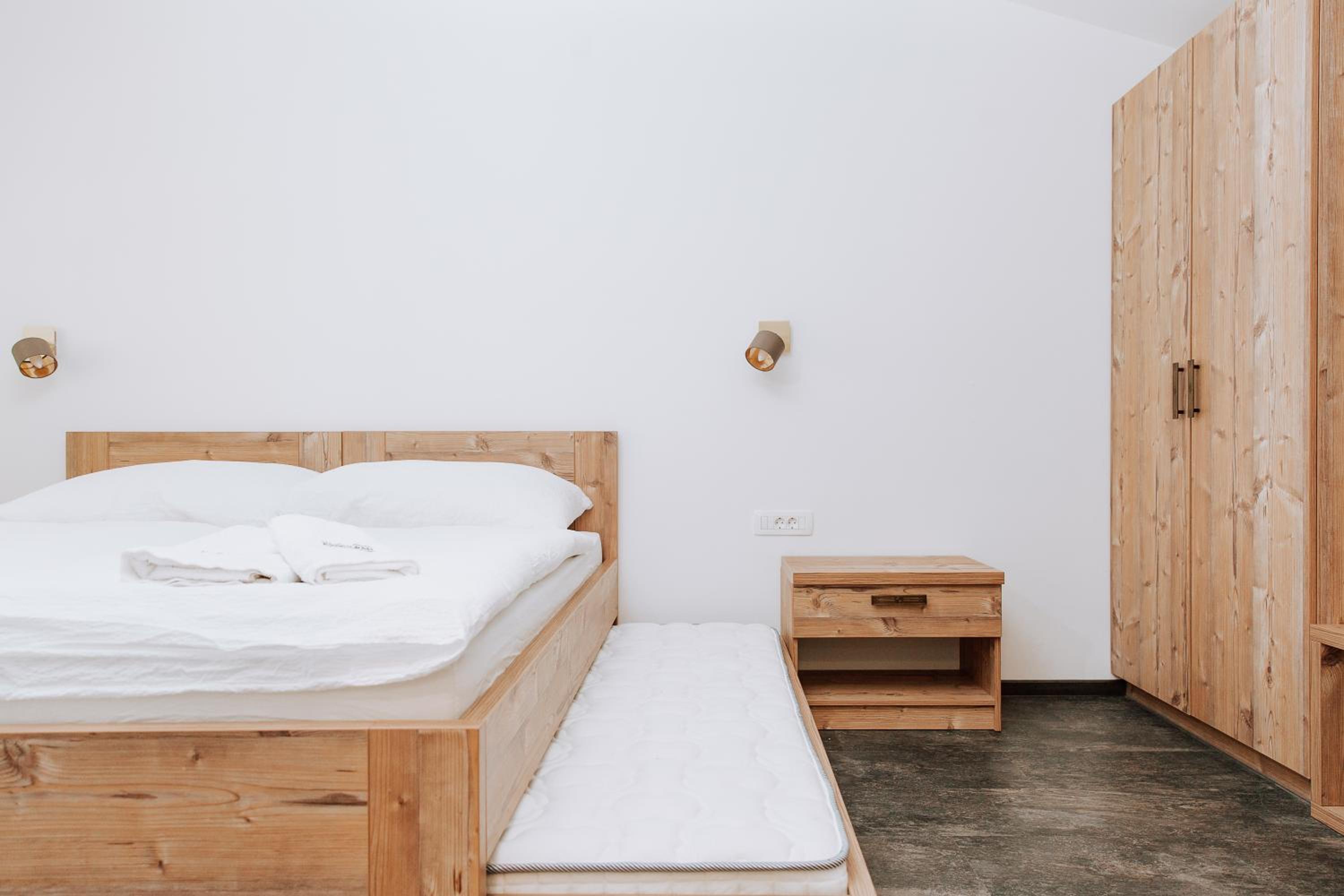 Double Room with Patio - Photo 8
