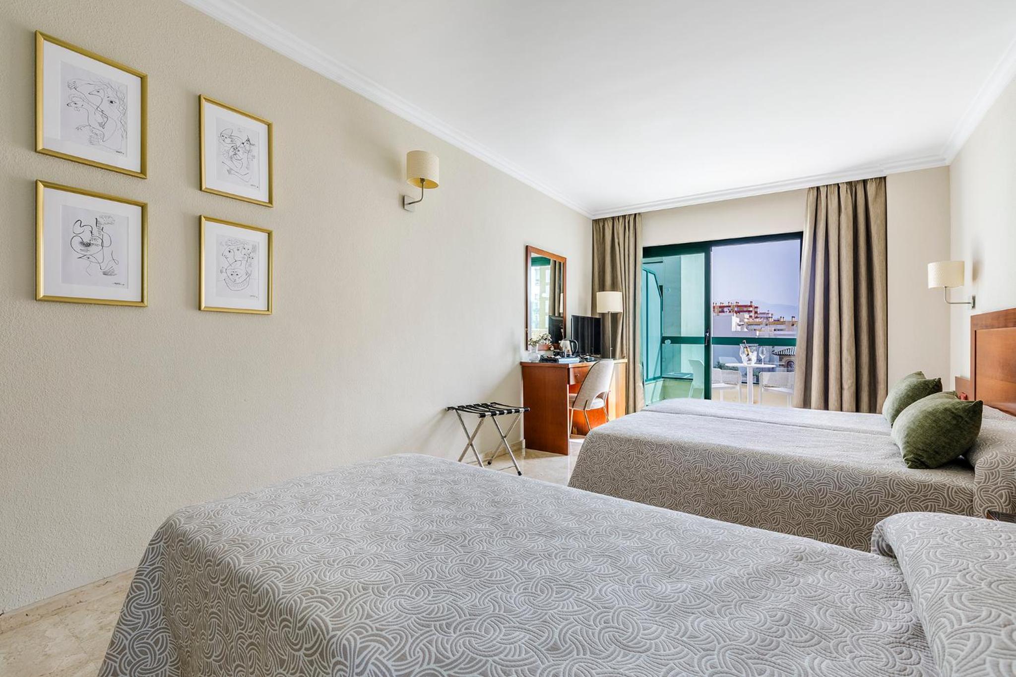 Triple Room (3 Adults) - Photo 5