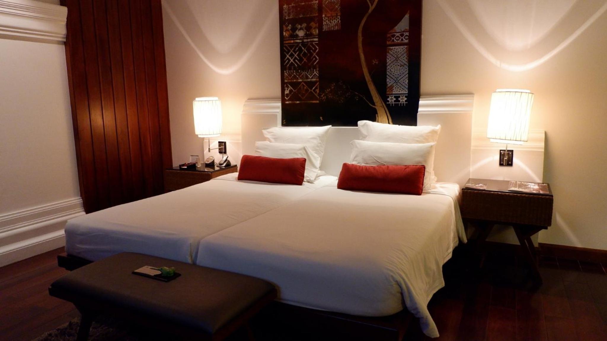 Deluxe Double Room with Bath - Photo 2