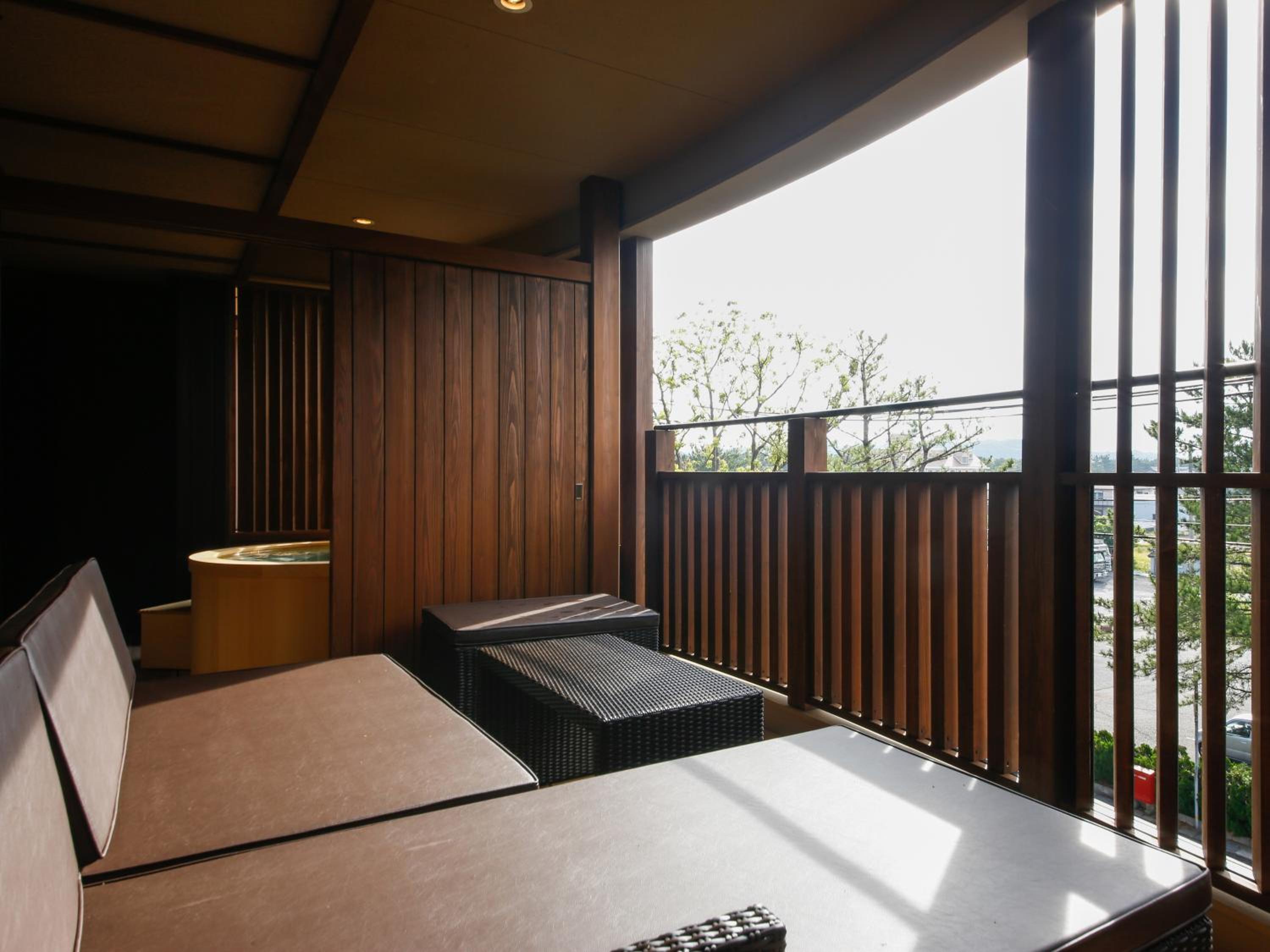 Japanese-Western Room with open-air bath TYPE C - Non-Smoking (3rd Floor) - Photo 4