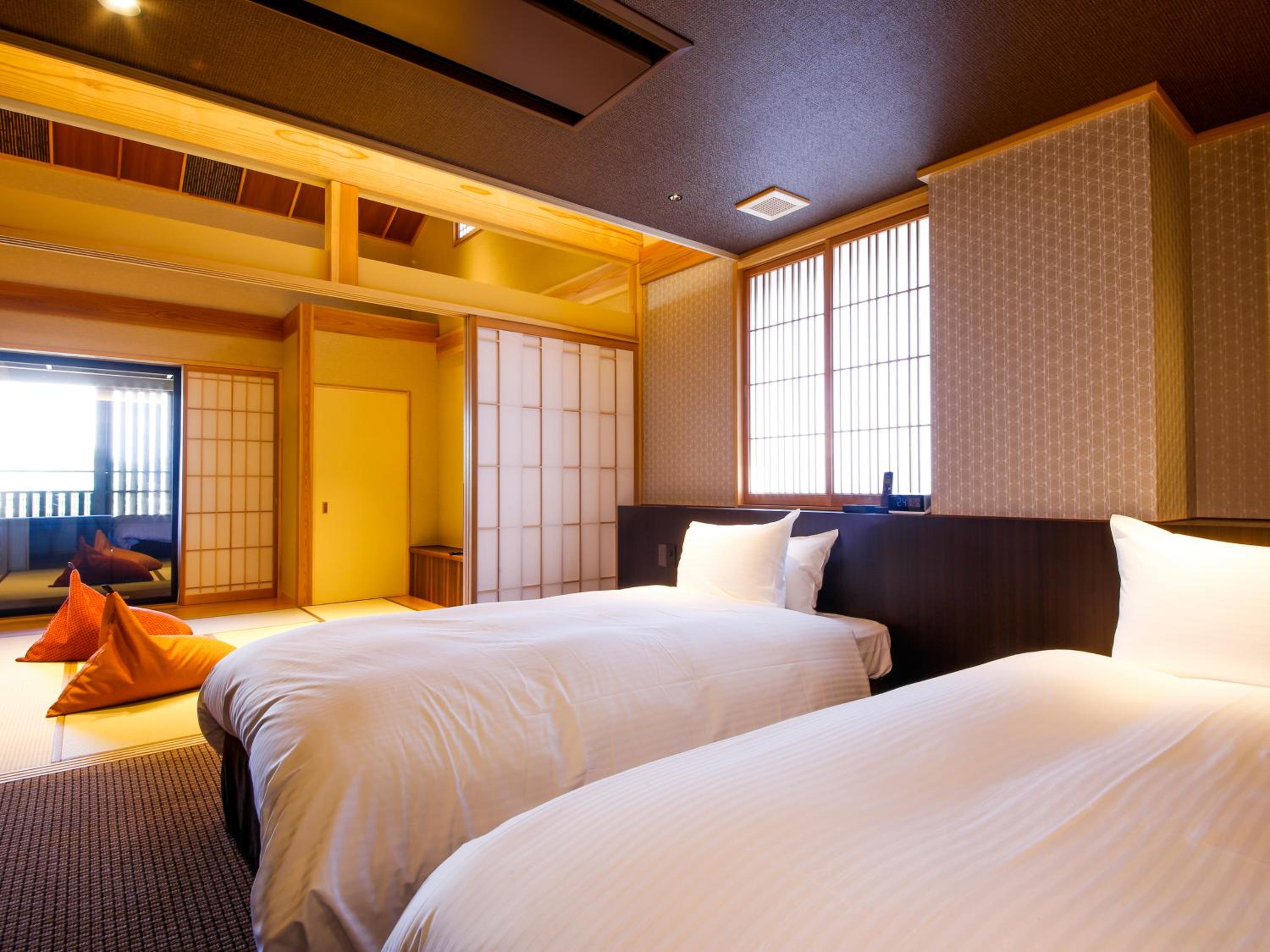 Japanese-Western Room with open-air bath TYPE C - Non-Smoking (3rd Floor) - Photo 1