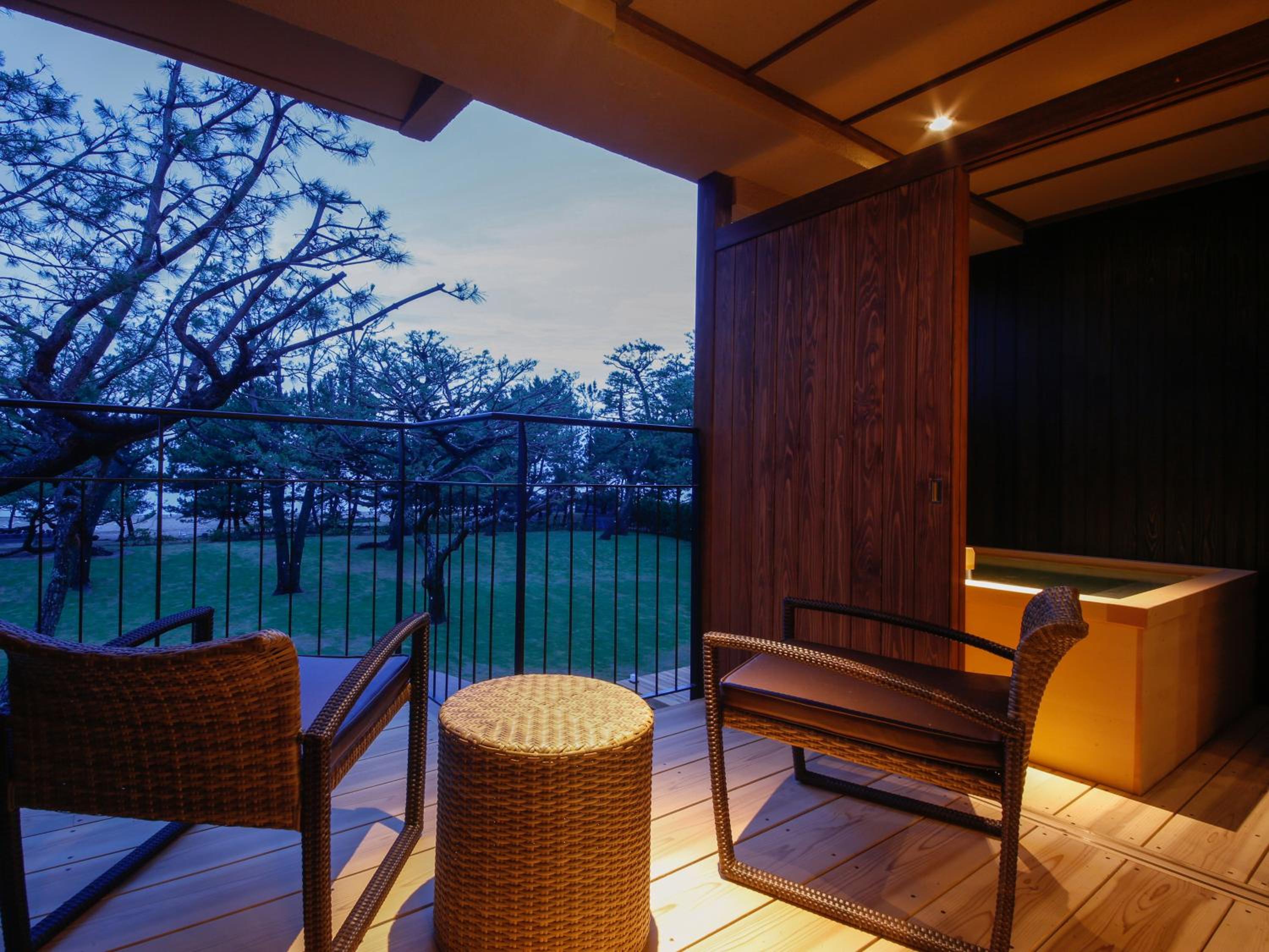 Japanese-Western Room with open-air bath TYPE H - Non-Smoking (2nd Floor) - Photo 2