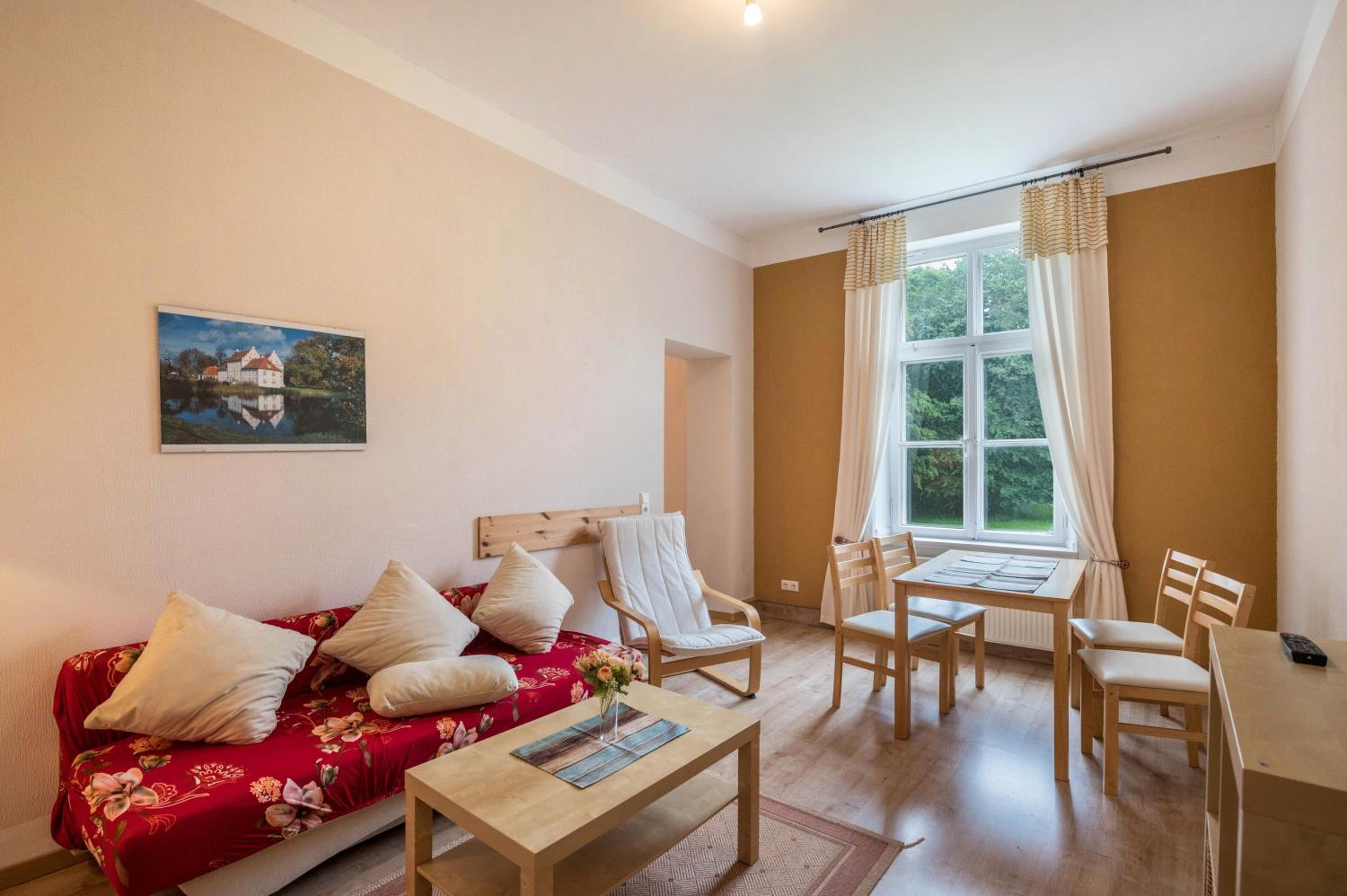 Two-Bedroom Deluxe Apartment with Garden View