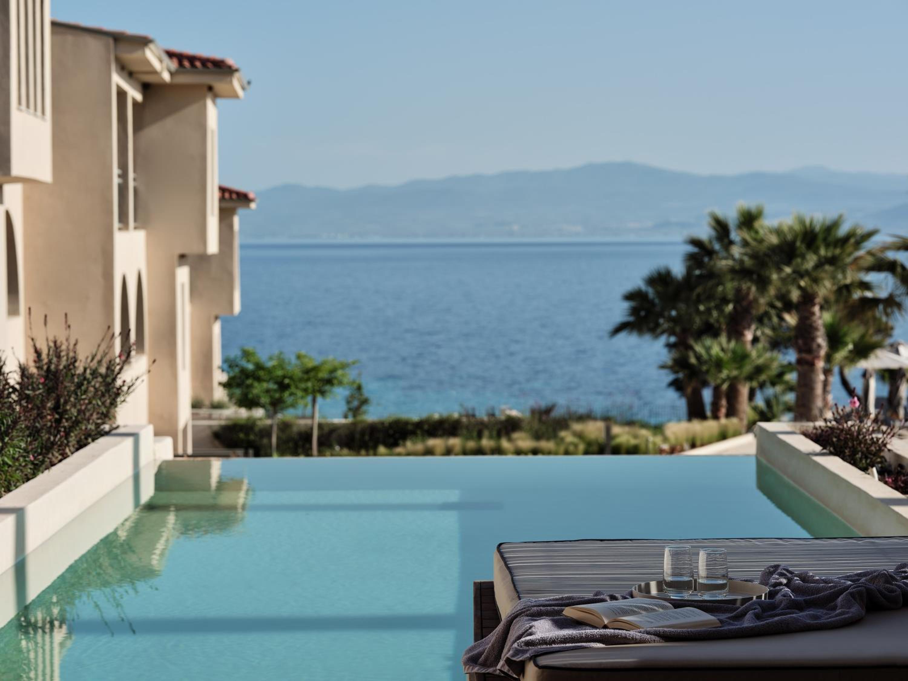 Deluxe Double Room Sea View Private Pool