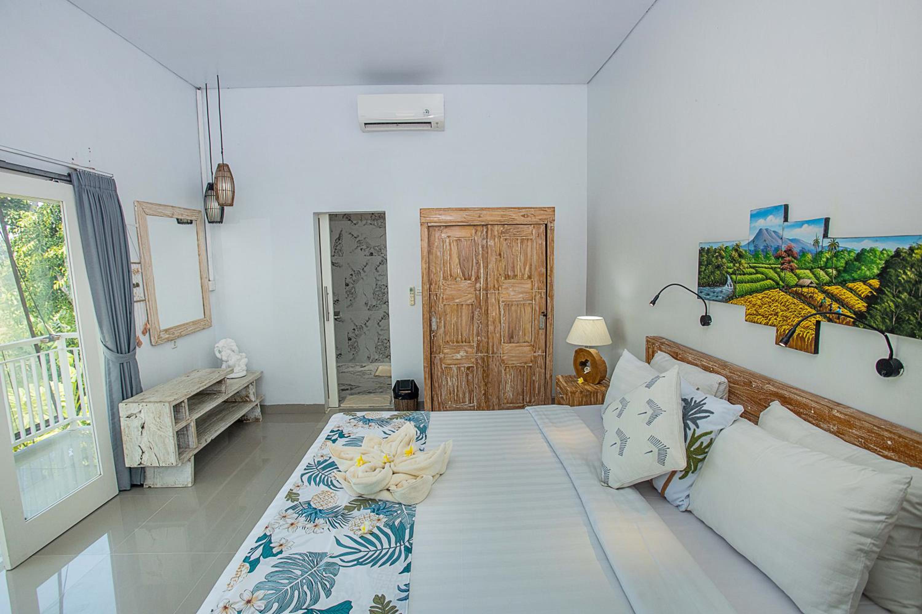 Three-Bedroom Villa photo 1