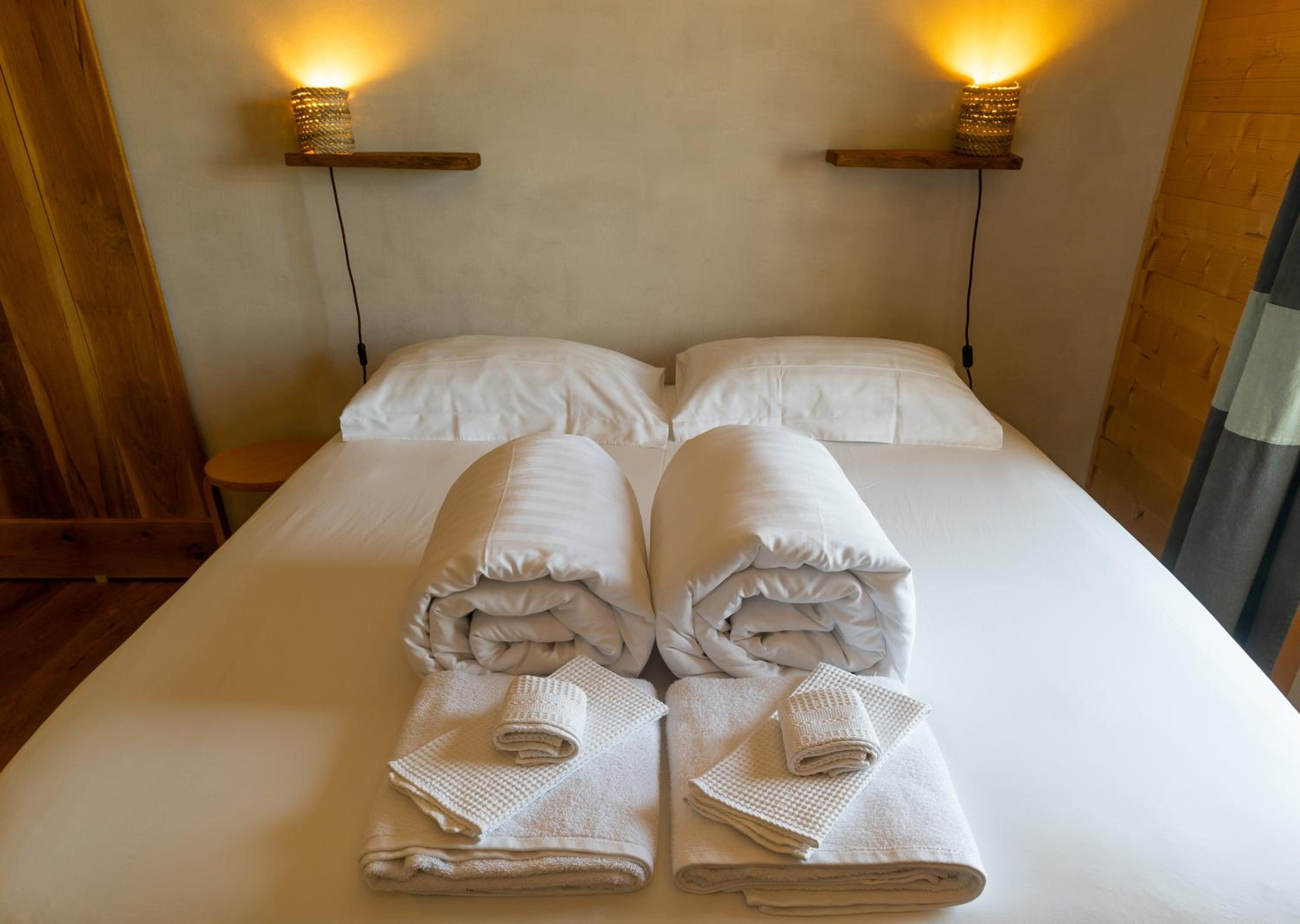 Double Room with Private Bathroom - Photo 5