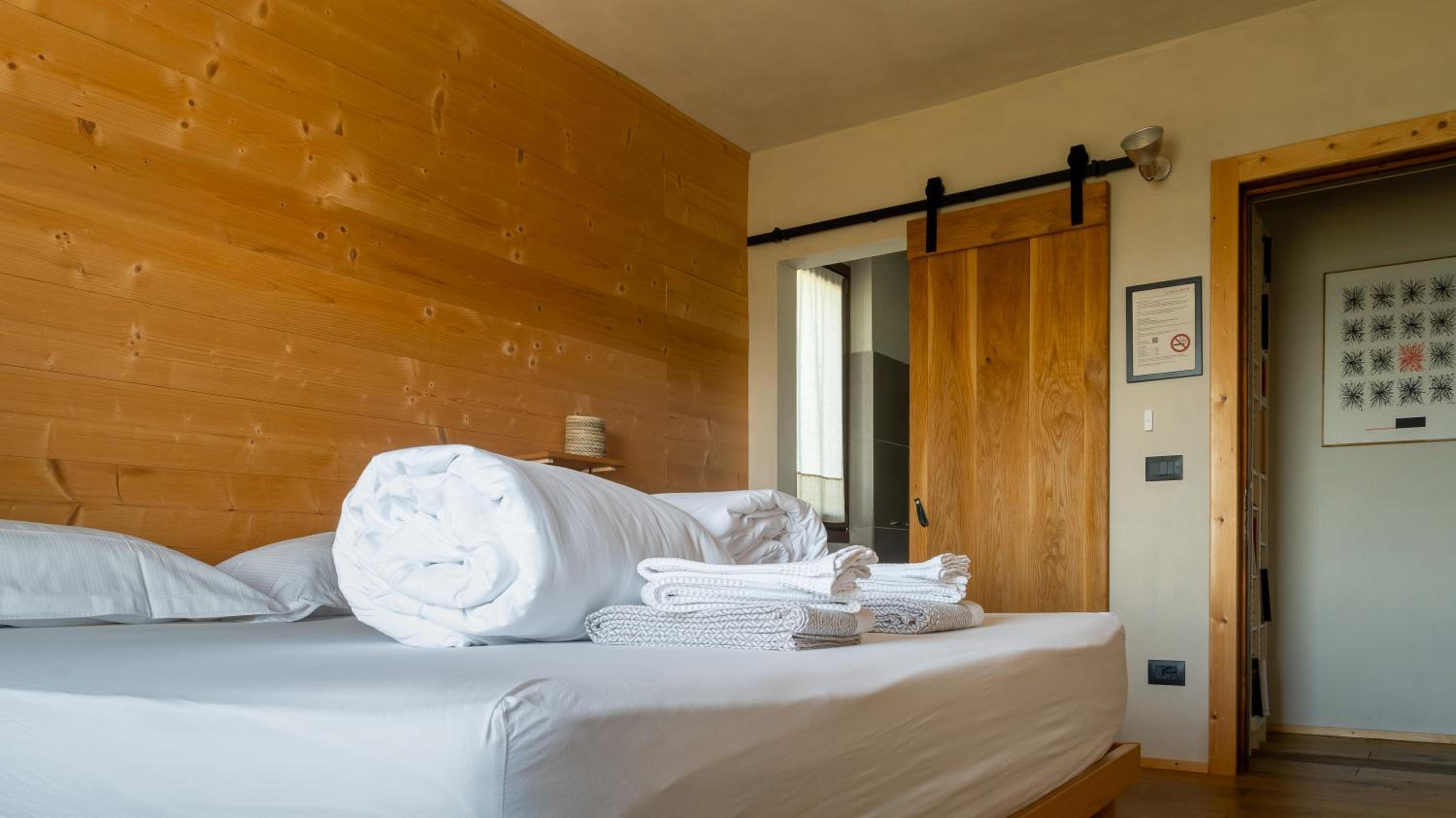 Double or Twin Room with Private Bathroom photo 3