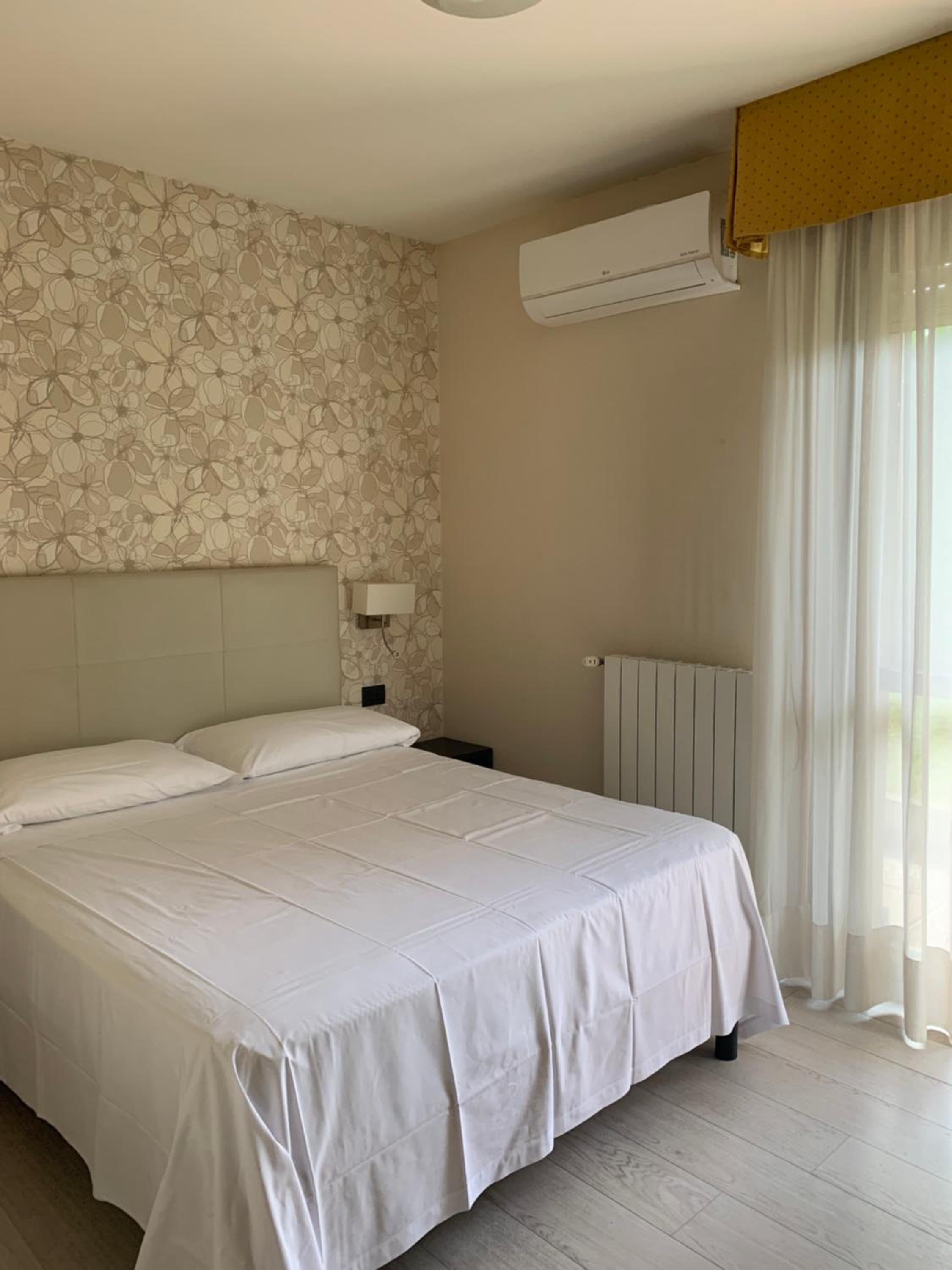 Junior Suite - Photo 11