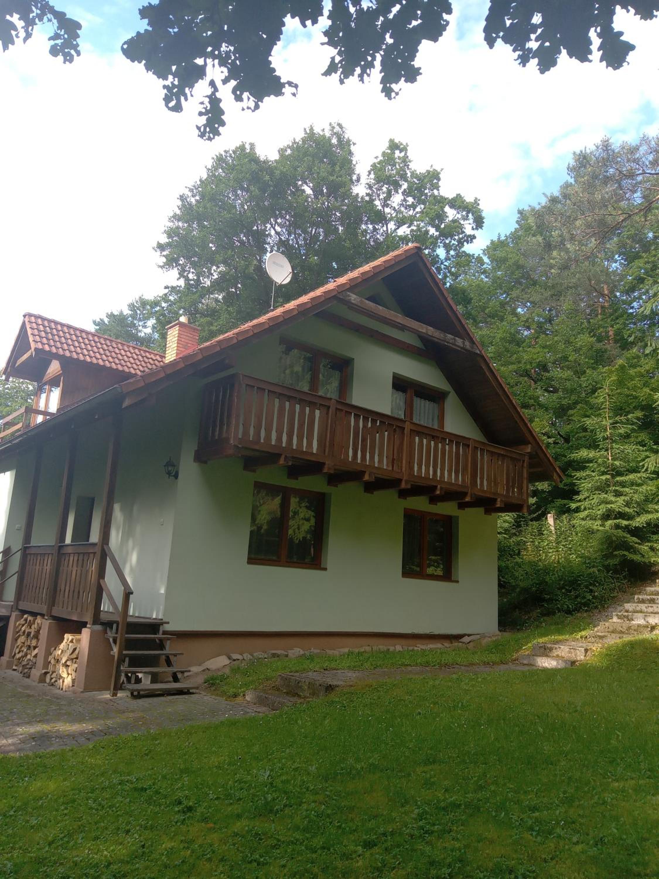 Three-Bedroom House photo 2