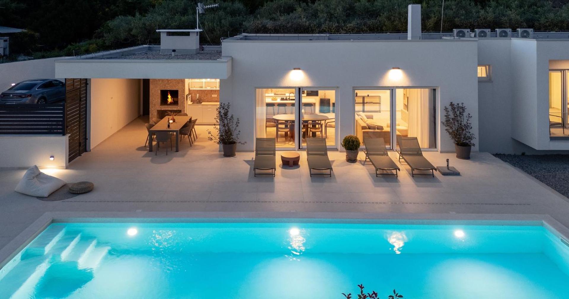 Villa with Private Pool photo 3