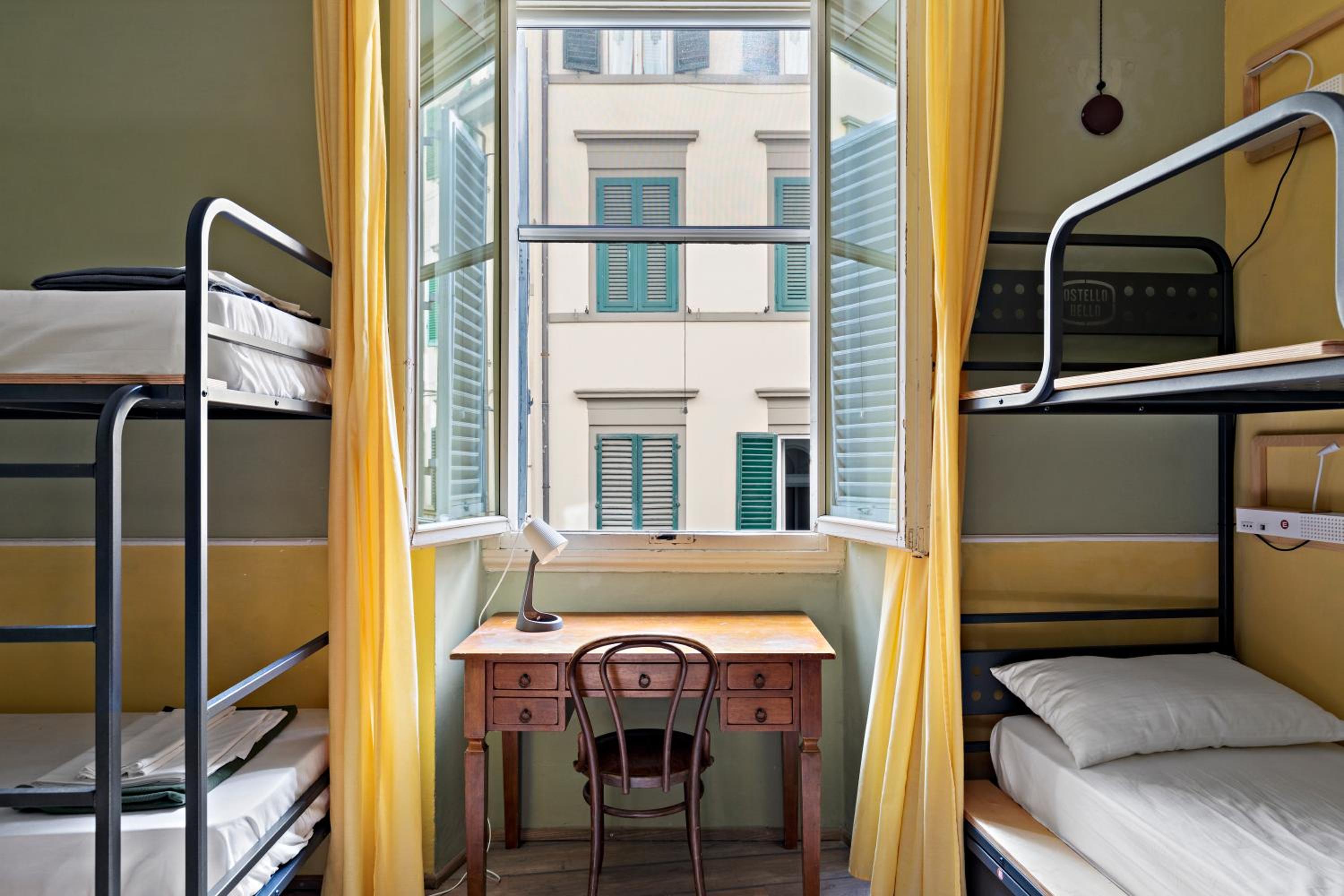 Bed in 4-Bed Mixed Dormitory Room photo 2