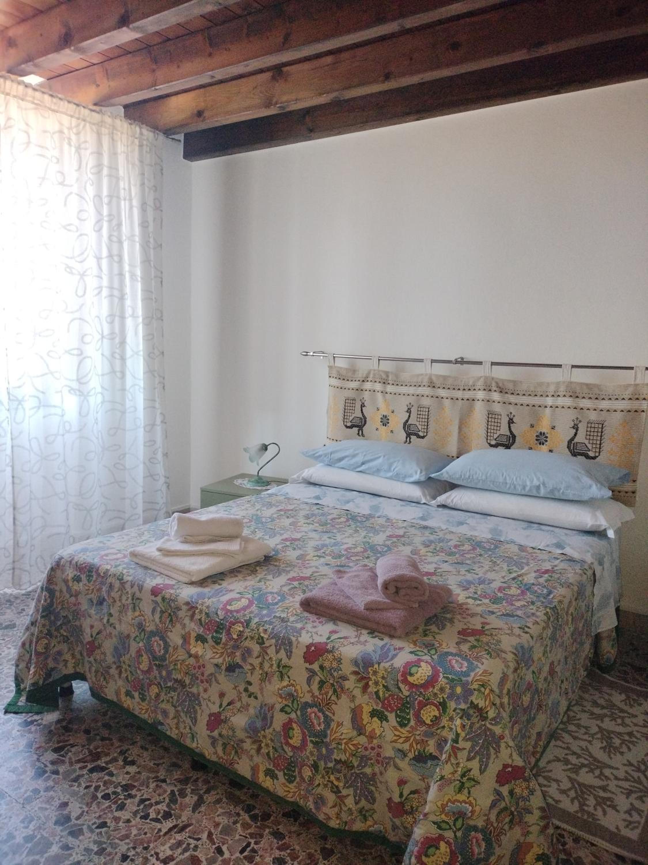 Double or Twin Room - Photo 4