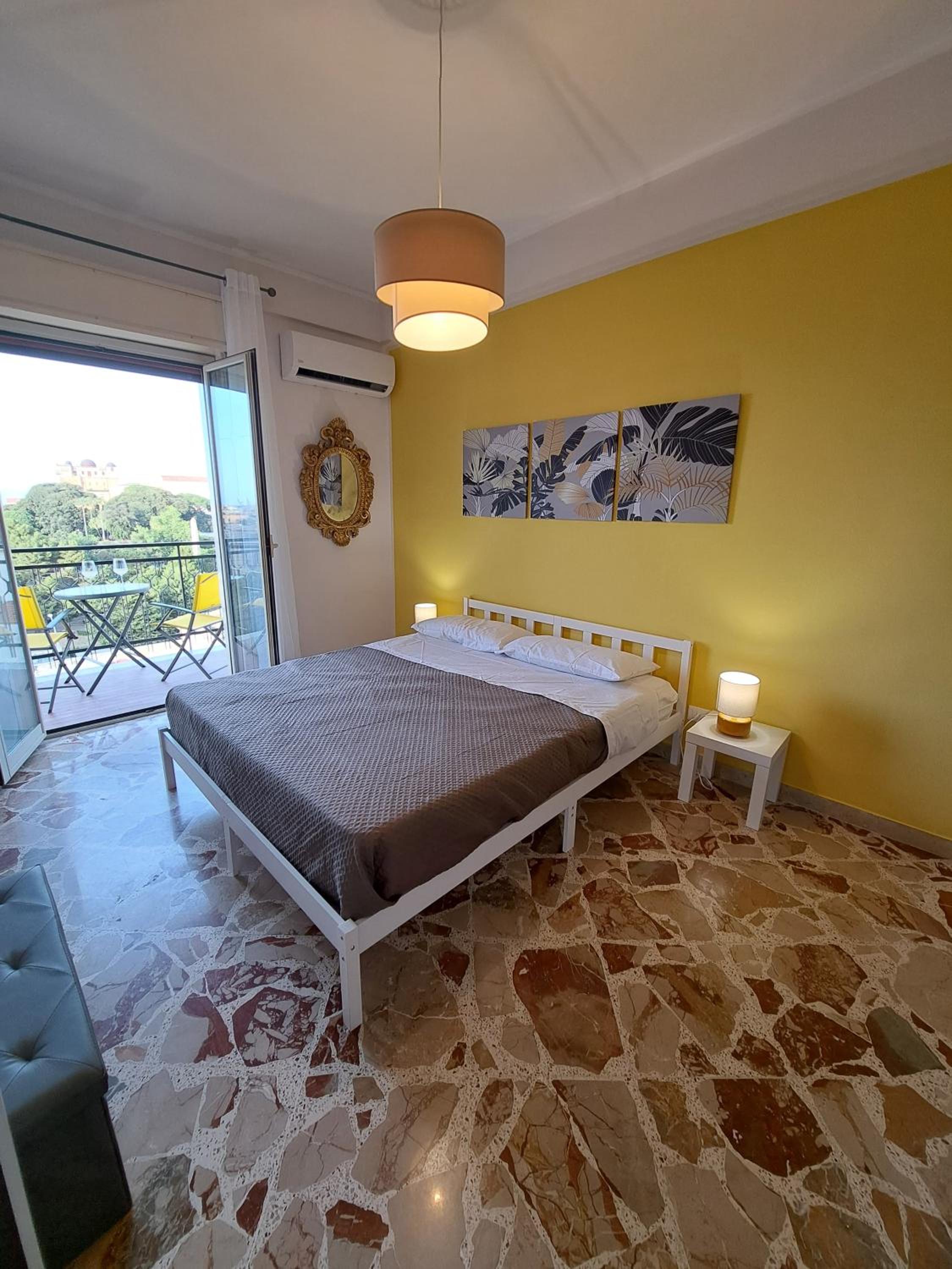 Camera Matrimoniale con balcone