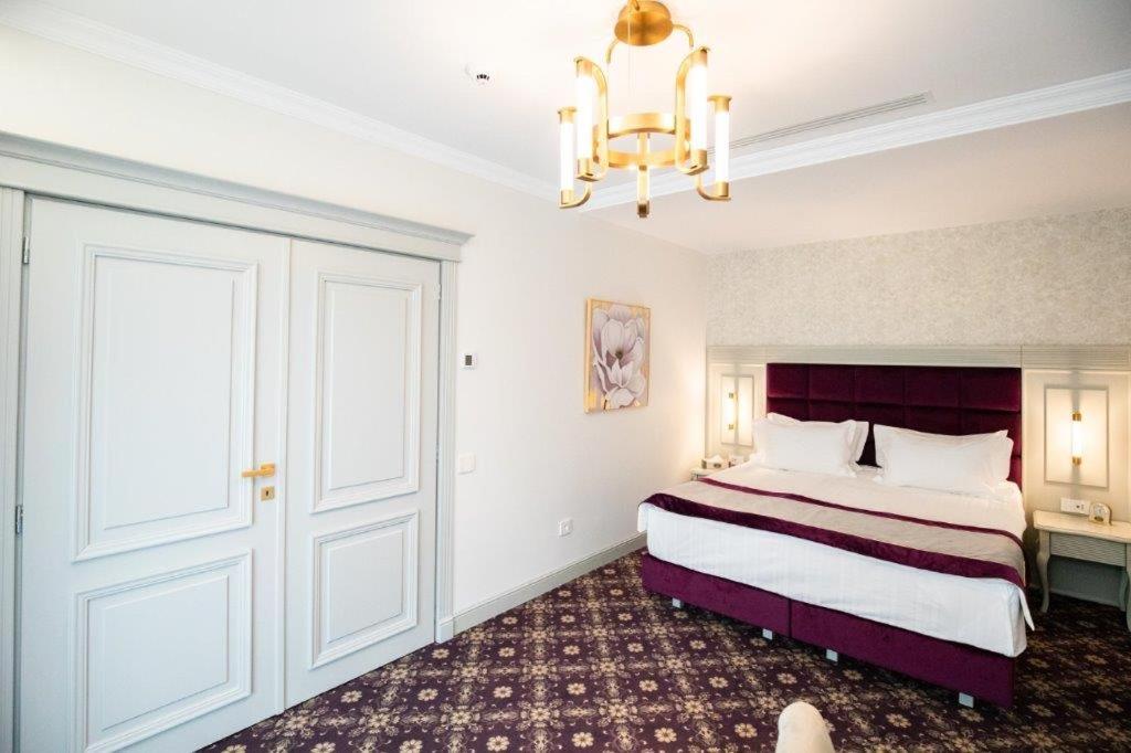 Deluxe Apartment with Spa Access - Photo 4