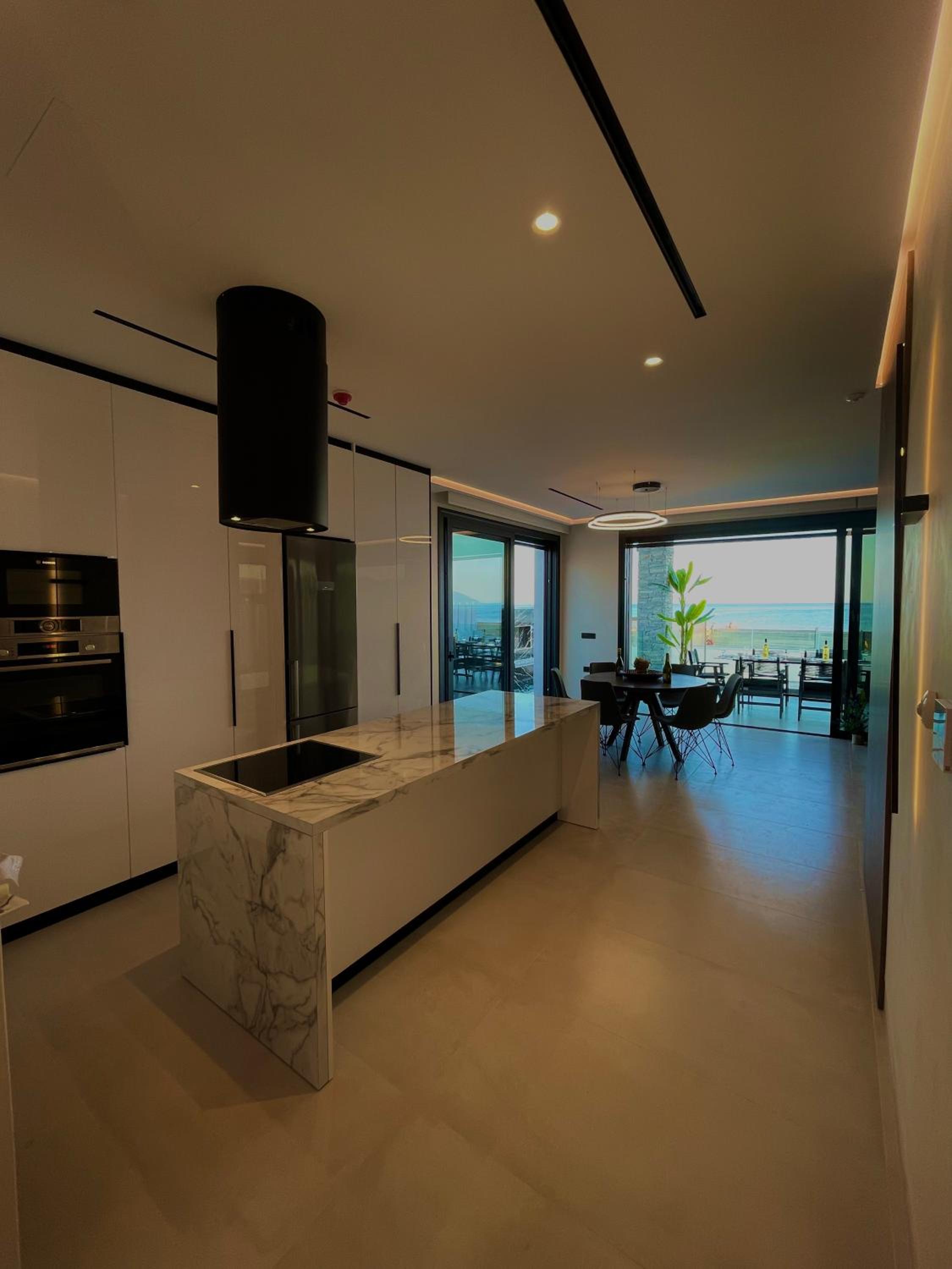 Villa - Beach Front photo 3