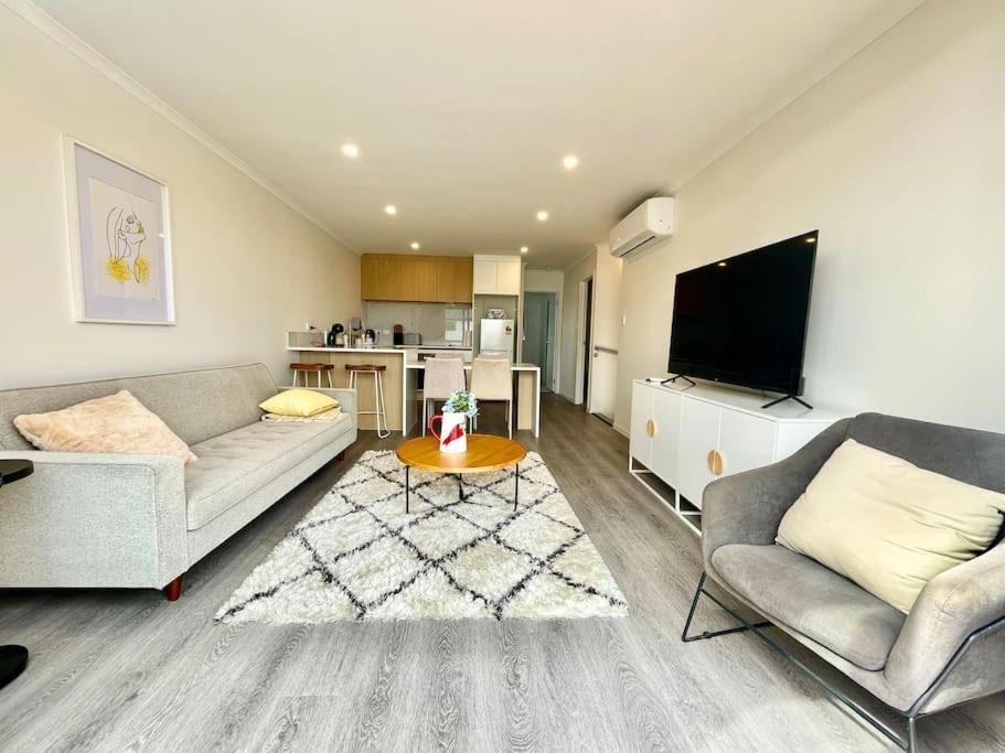 Three-Bedroom Apartment photo 1