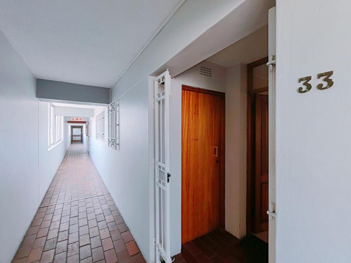 Apartment photo 2