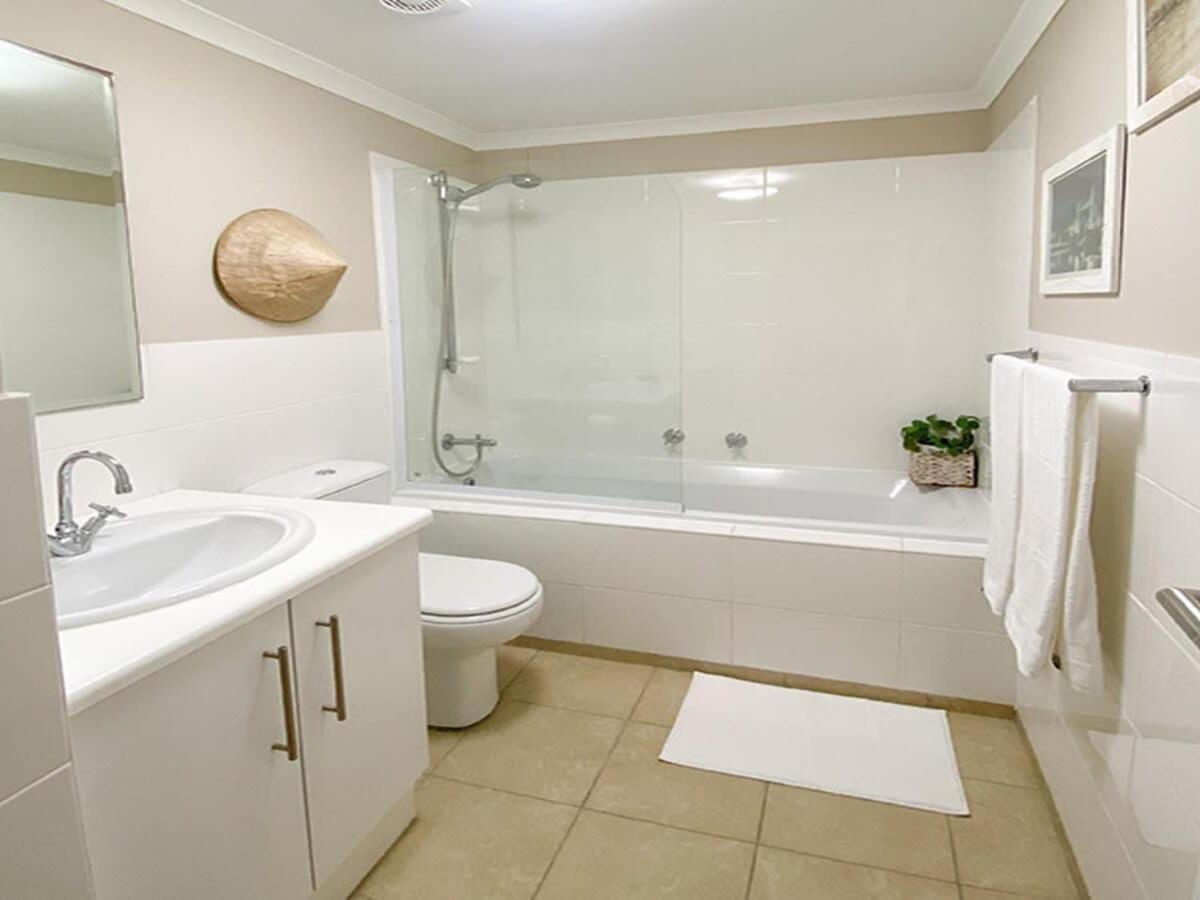 Two-Bedroom Apartment photo 2