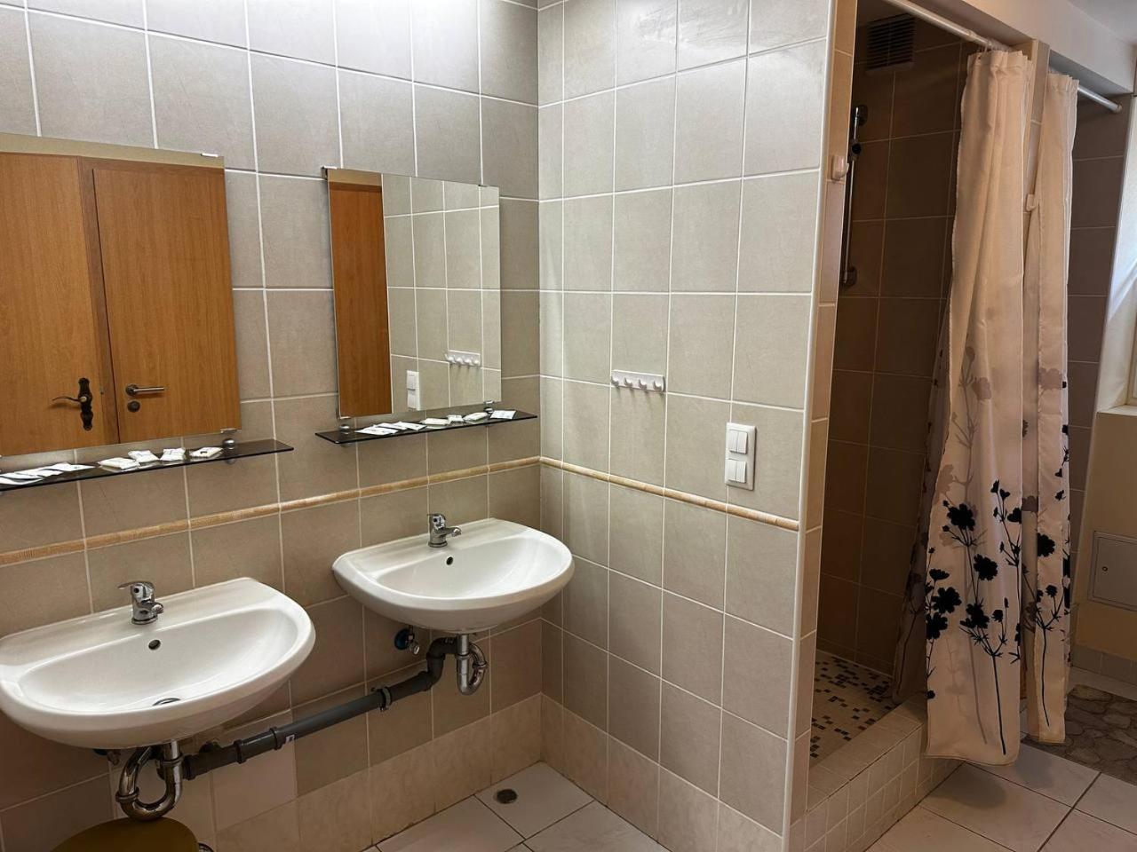 Twin Room photo 1
