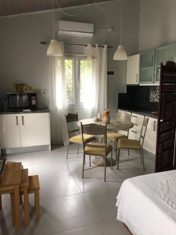 One-Bedroom House photo 1