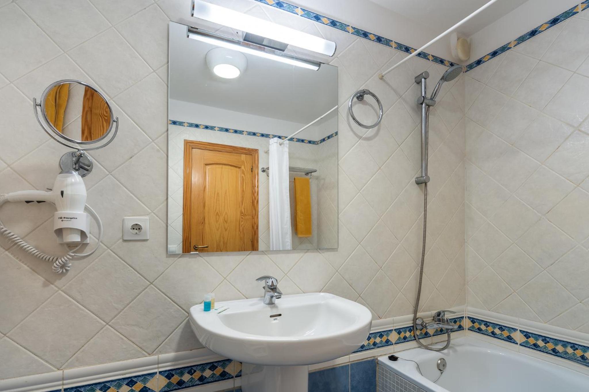 One-Bedroom Apartment (1 Adult + 3 Children) photo 3