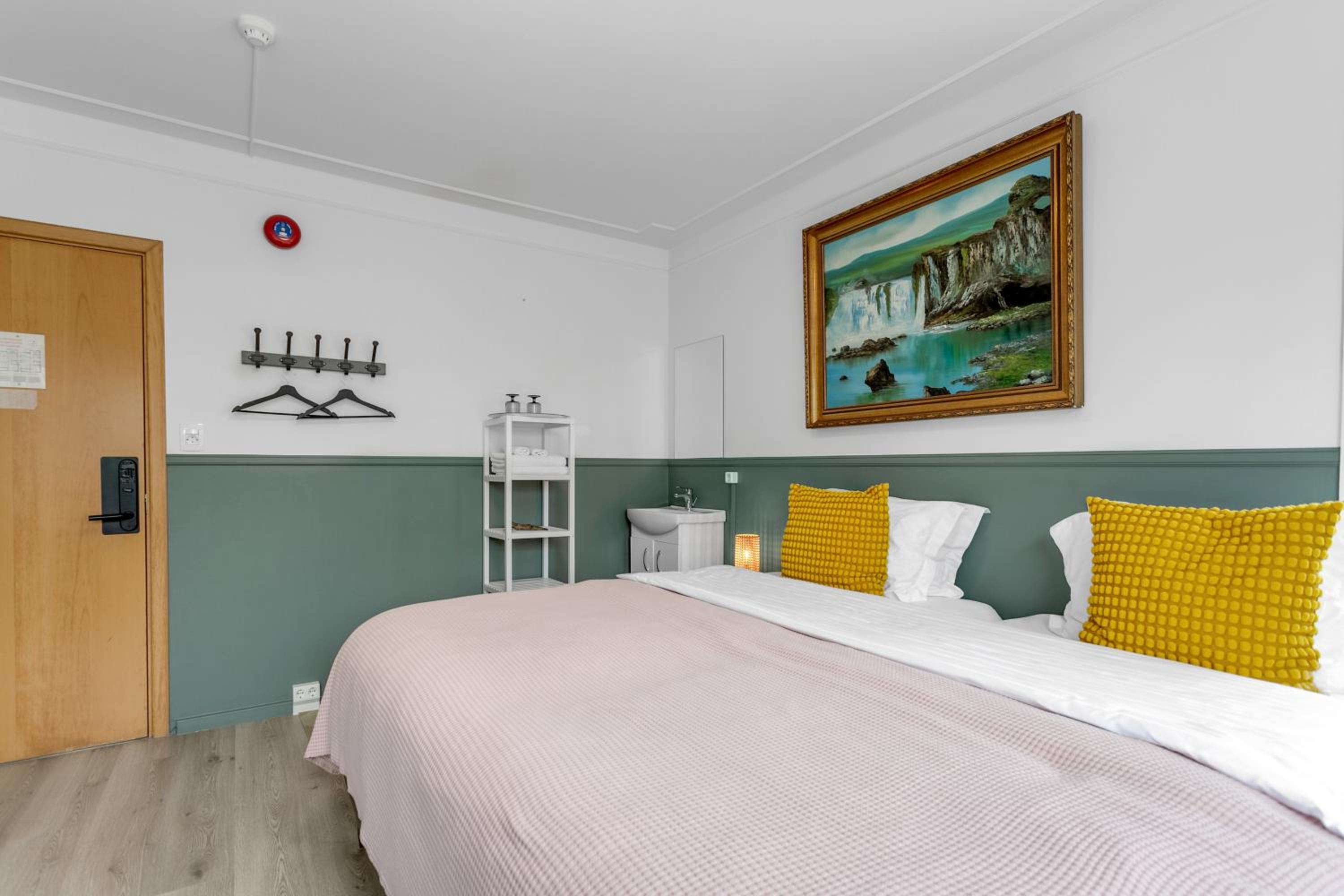 Double Or Twin Room photo 3
