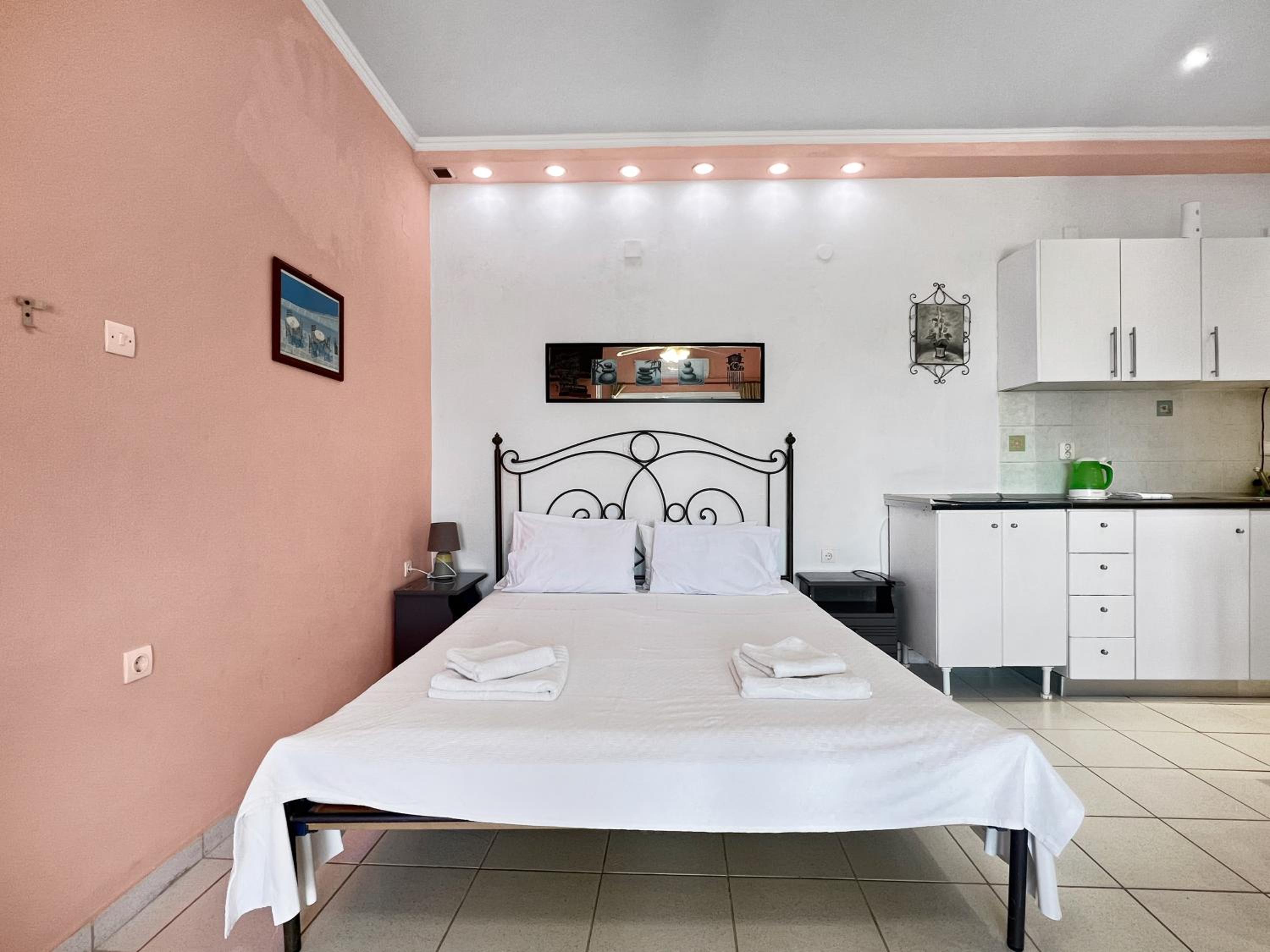 Large Studio with Sea View - Photo 1