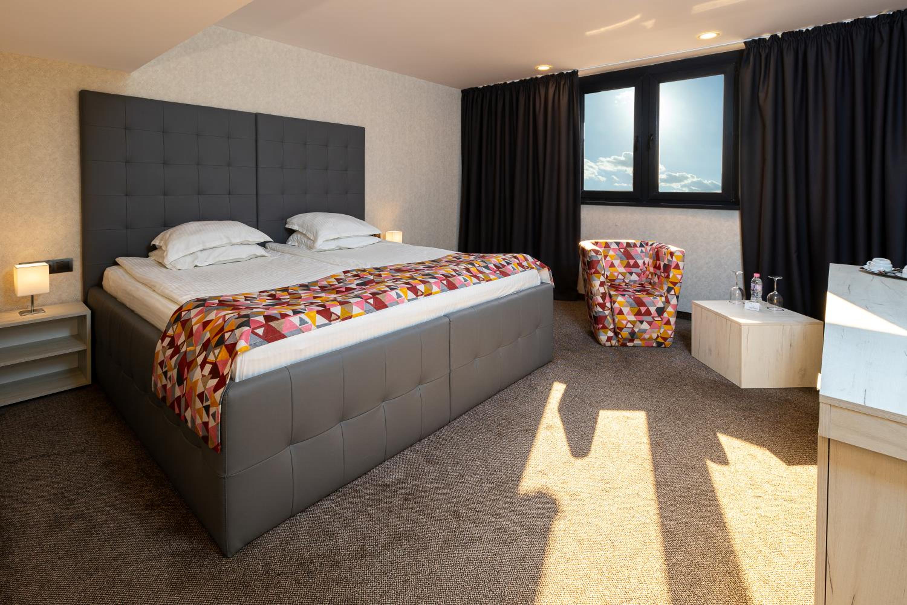 Deluxe Double or Twin Room with River View and Free Parking photo 1