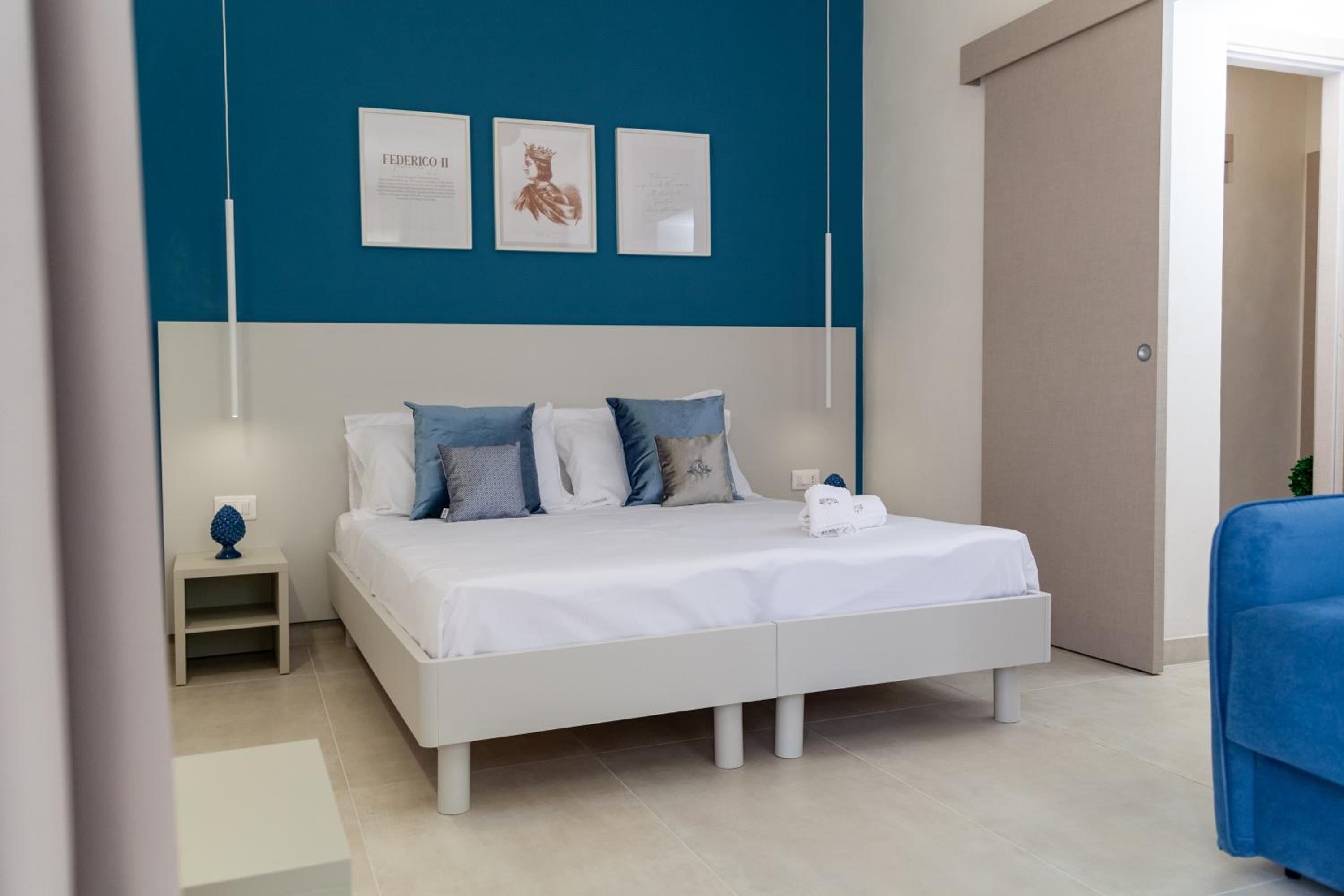Deluxe Double Room with Extra Bed photo 1