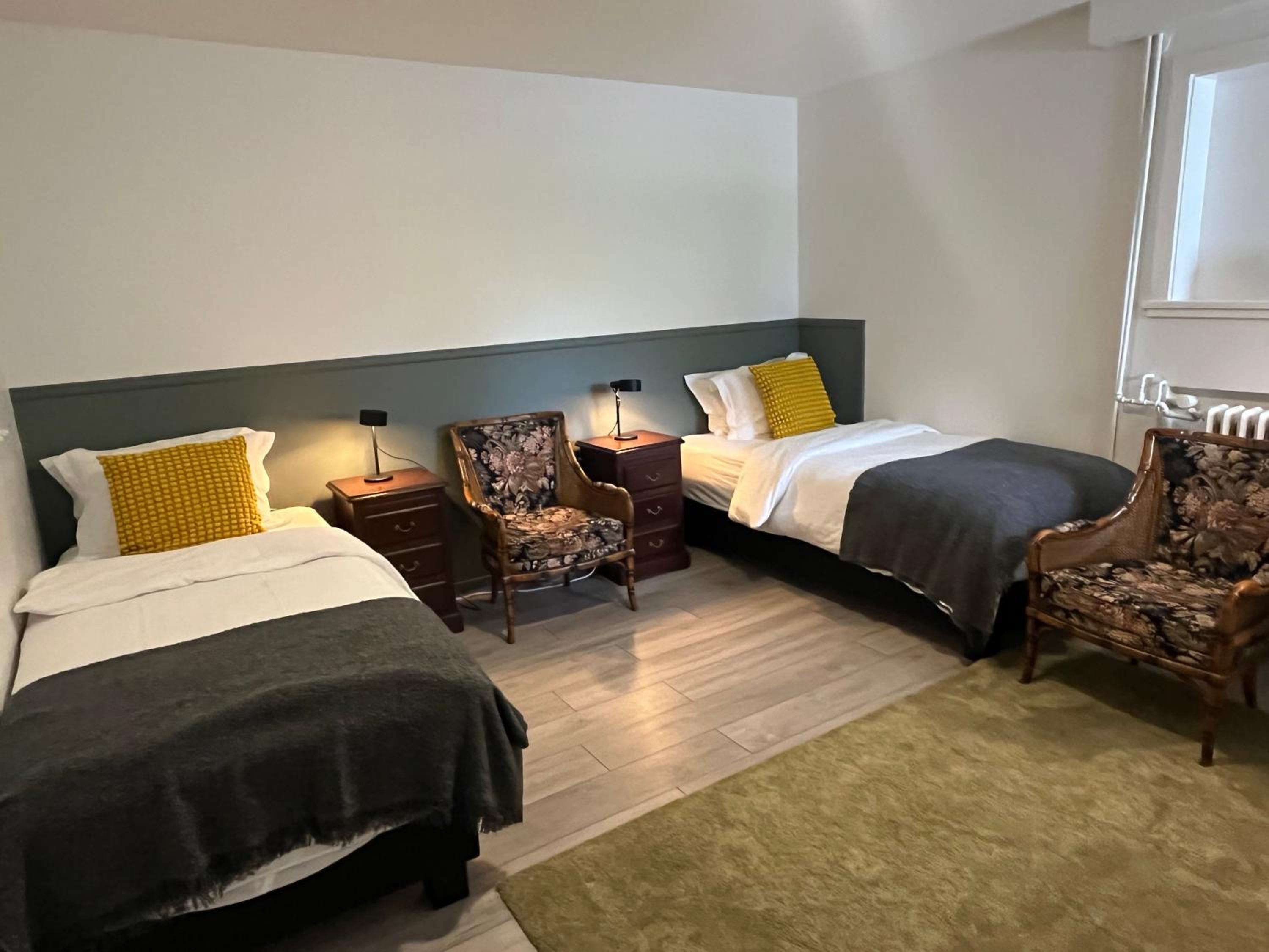 Budget Twin Room photo 3
