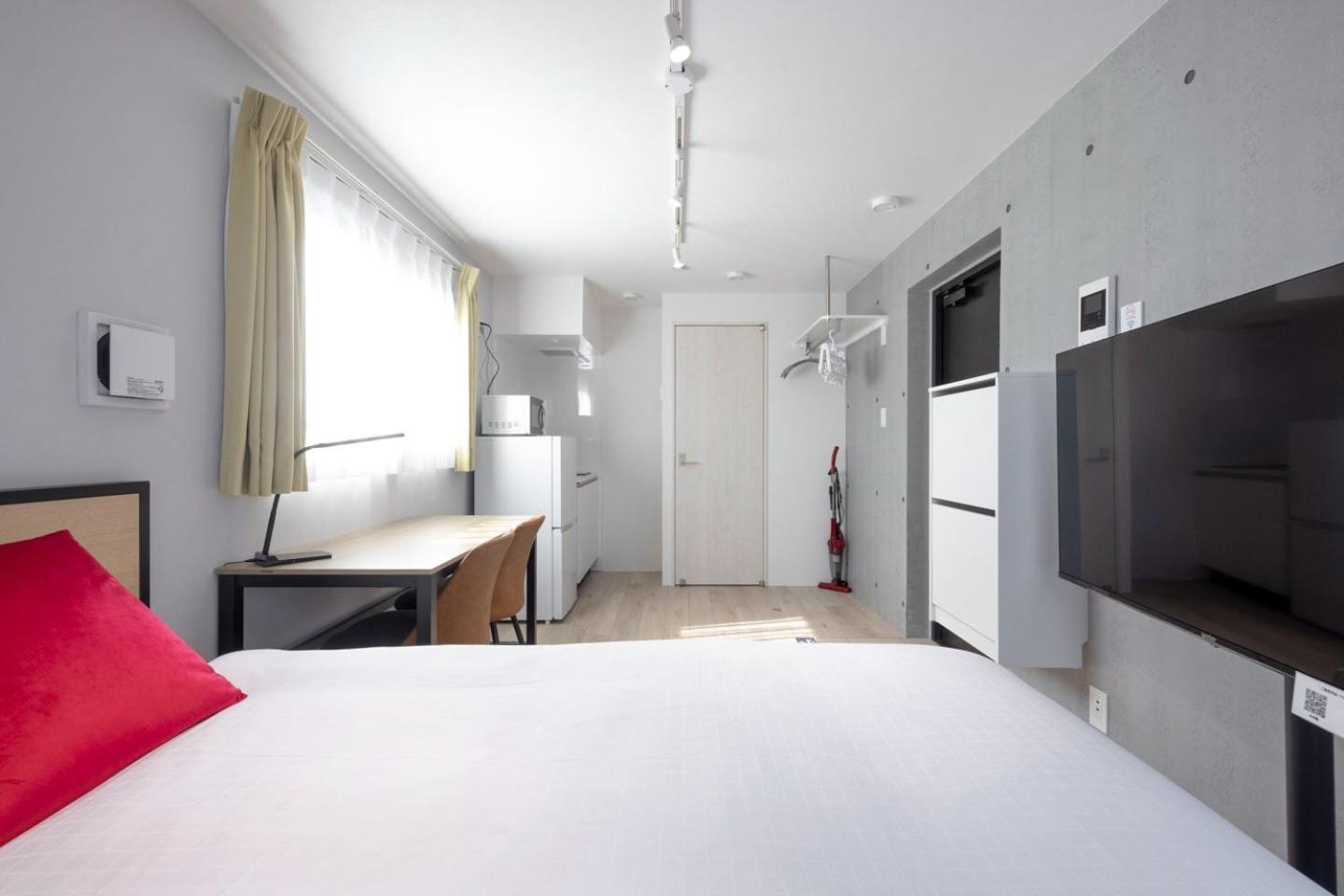 One-Bedroom Apartment photo 2