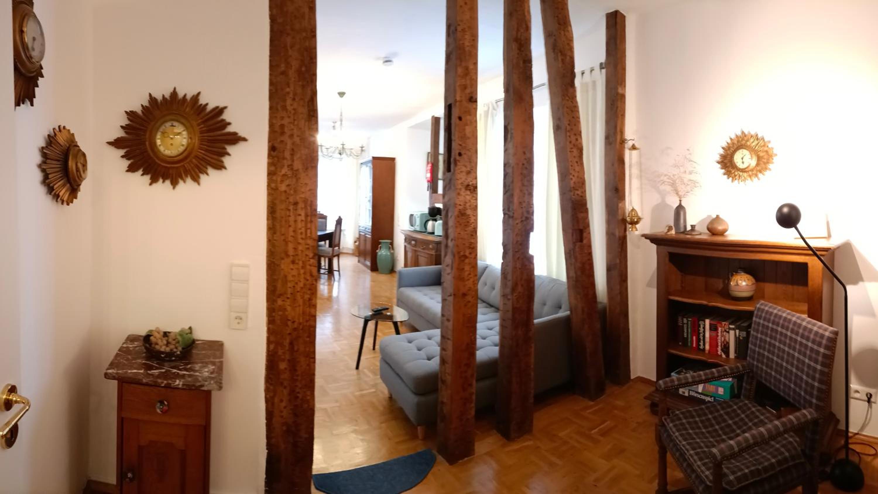 One-Bedroom Apartment photo 2