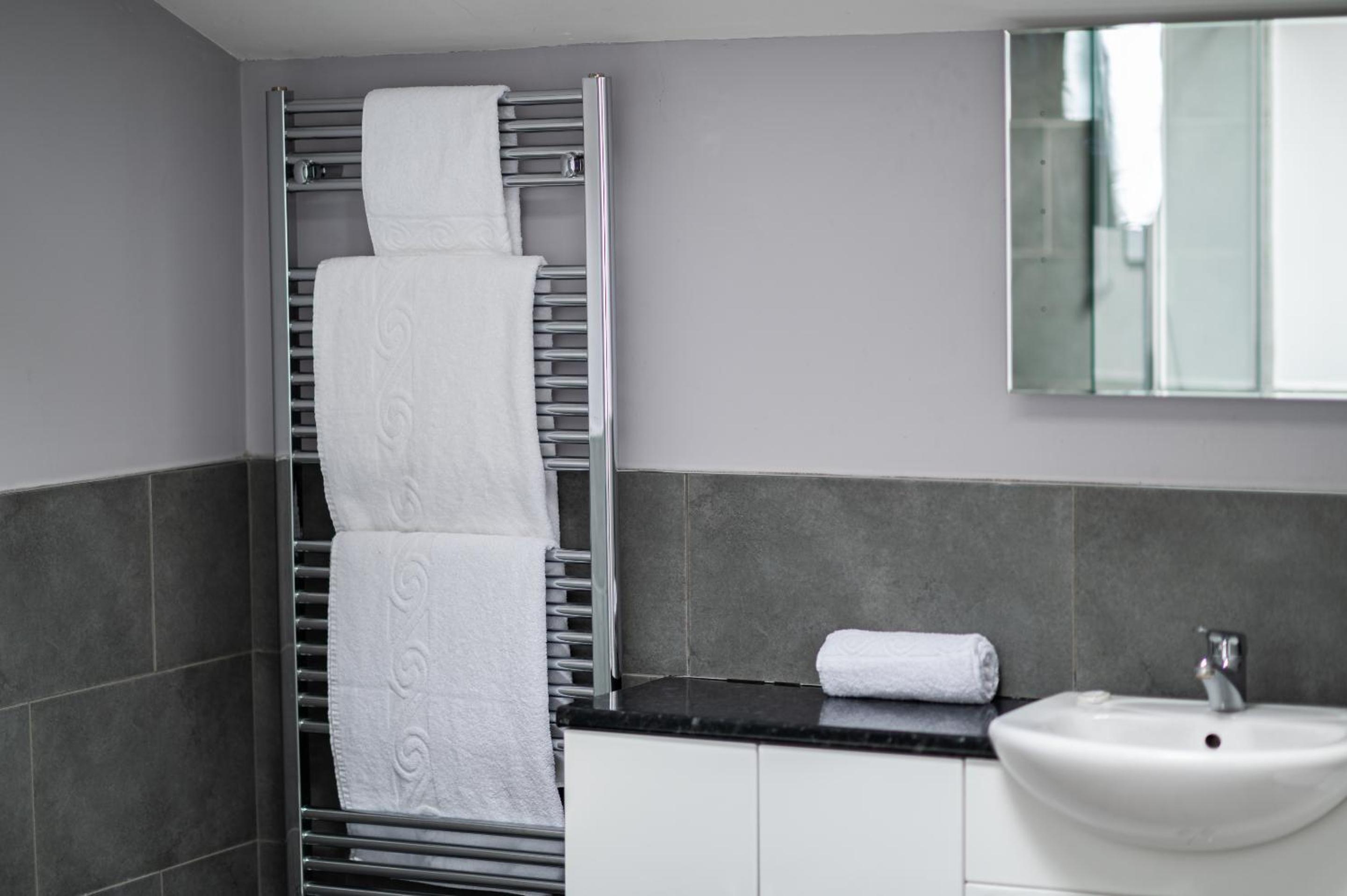 Superior Quadruple Room - Photo 9