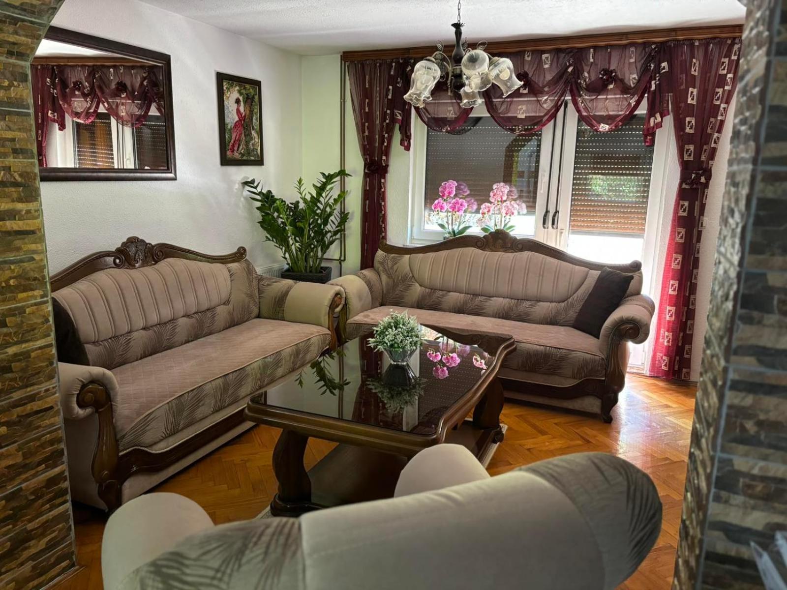 Villa photo 1