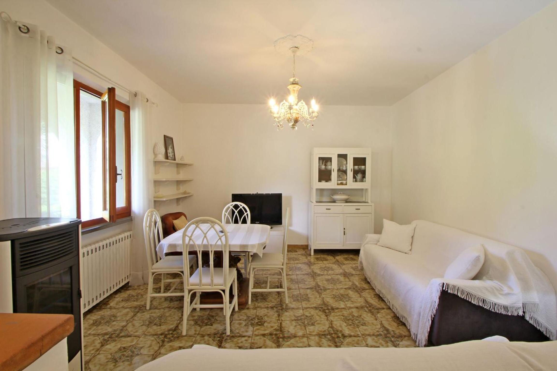 Two-Bedroom House photo 3