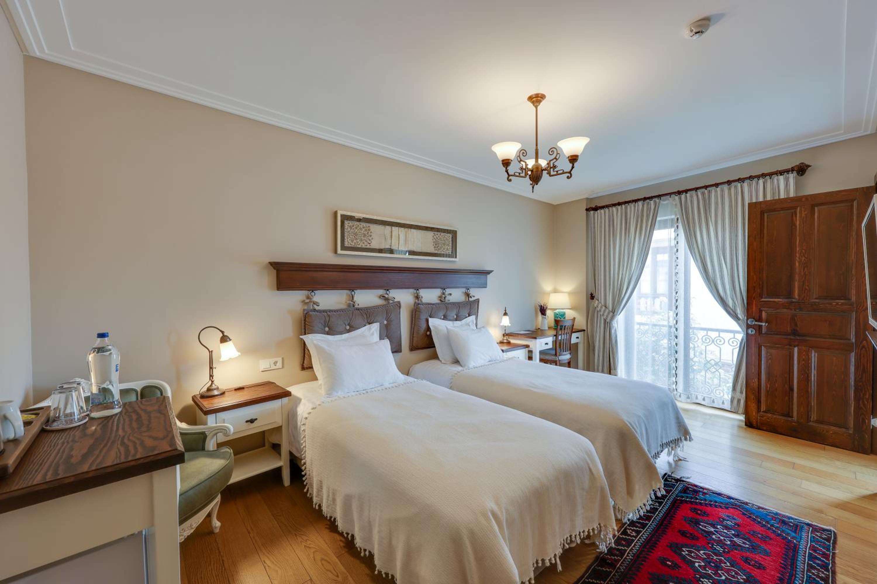 Deluxe Double or Twin Room photo 3