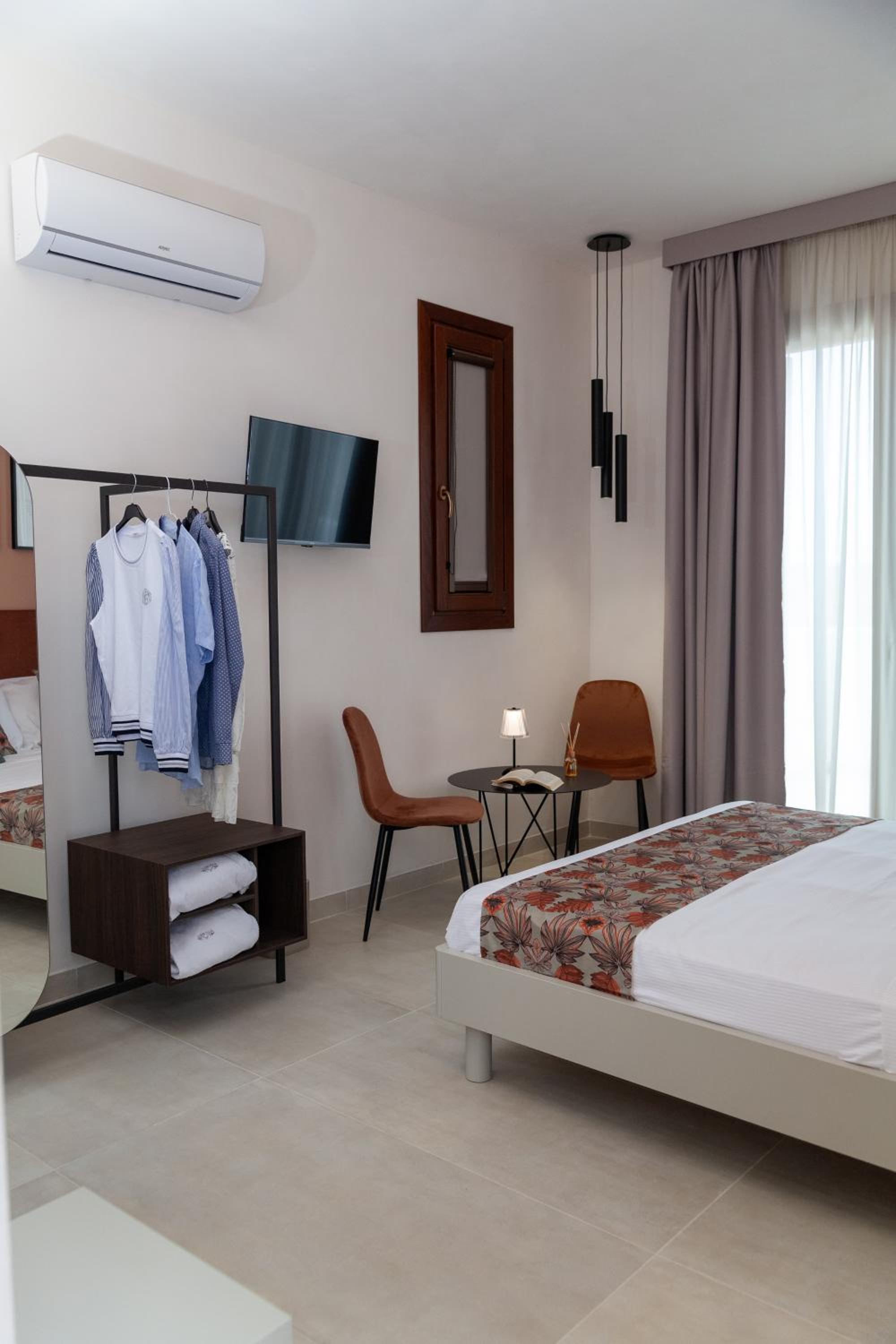 Queen Room with Sea View photo 2