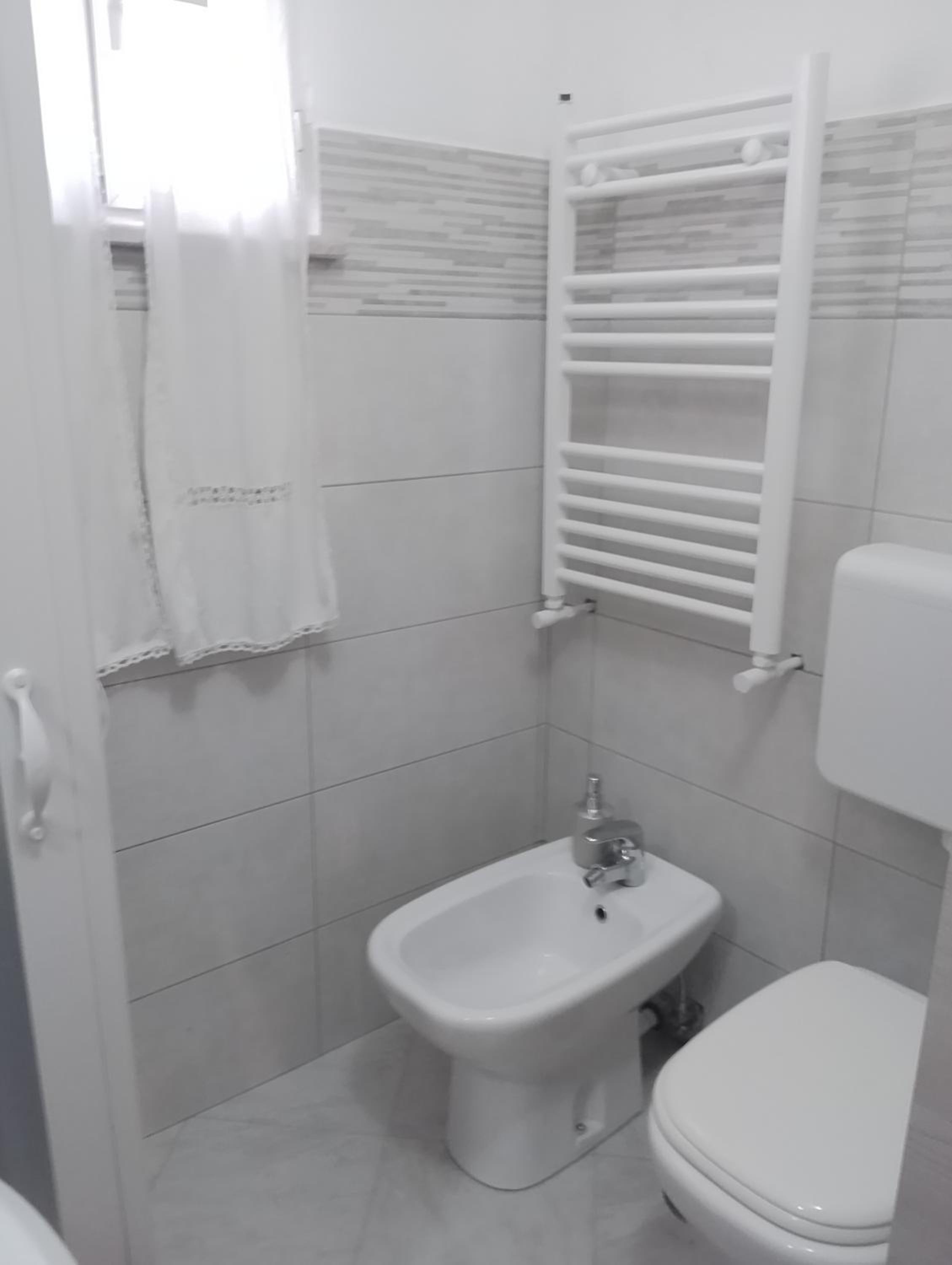 Triple Room with Private Bathroom - Photo 6